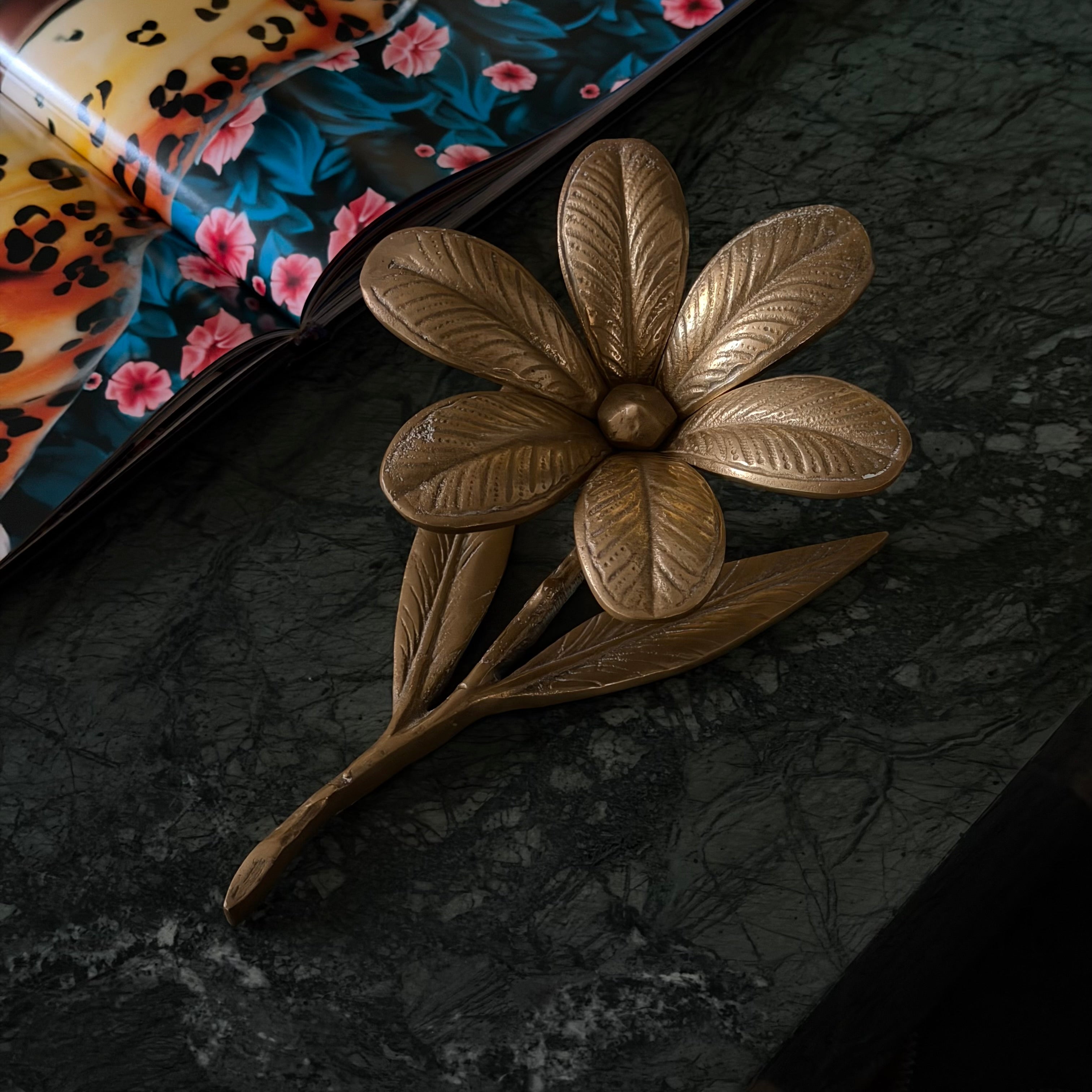 Cinzeiro Gold Flower