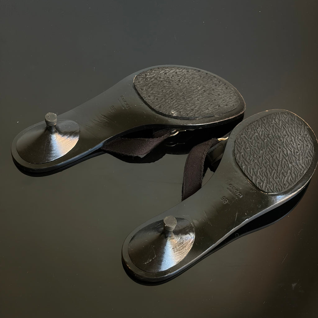 Gucci Interlocking Kitten Sandals
