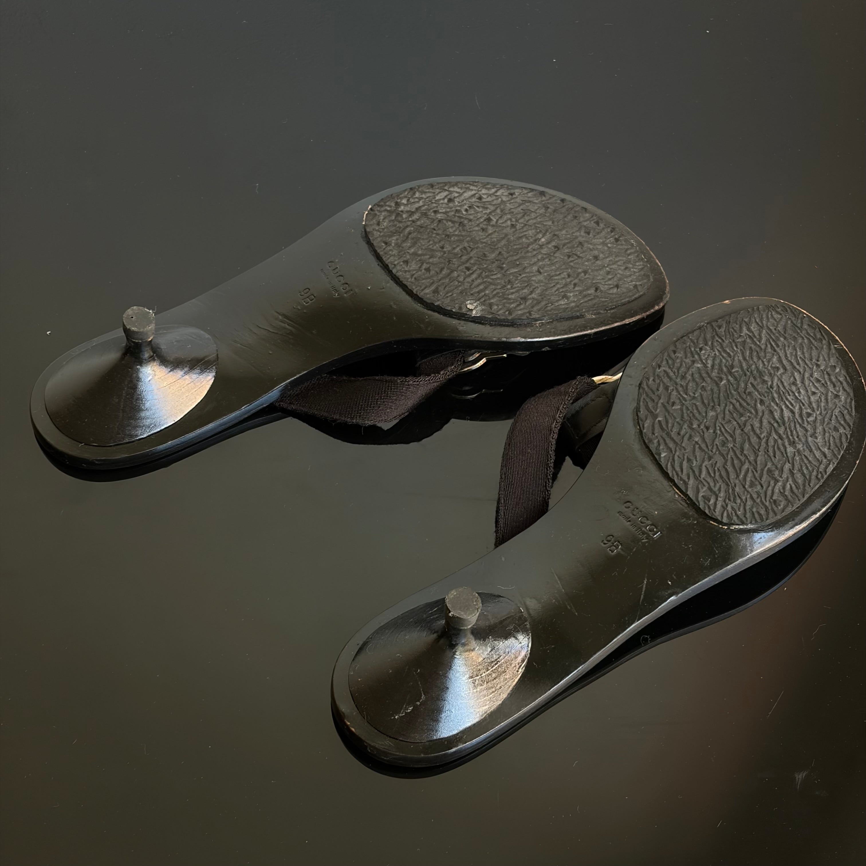 Gucci Interlocking Kitten Sandals