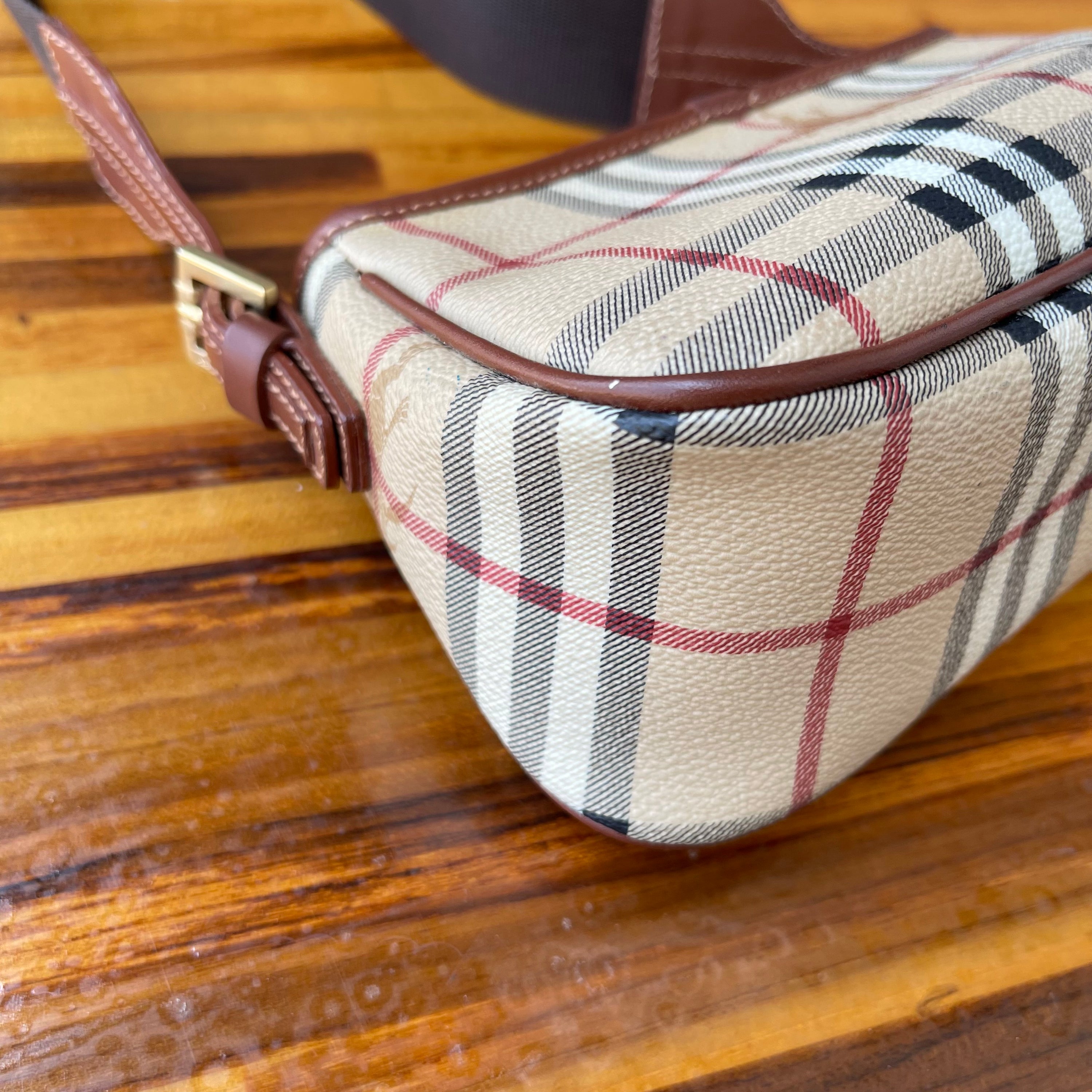 Burberry Check Pochette
