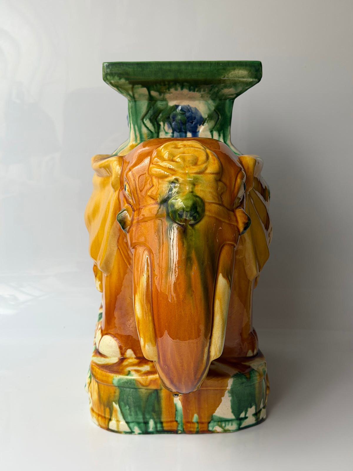Elefante de Cerâmica Sancai, século XX
