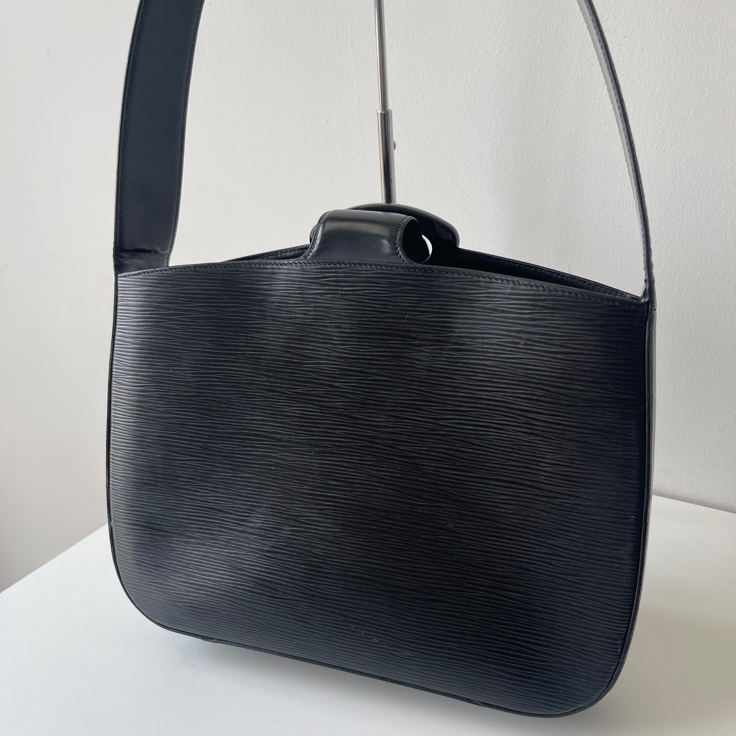 Louis Vuitton Epi Reverie