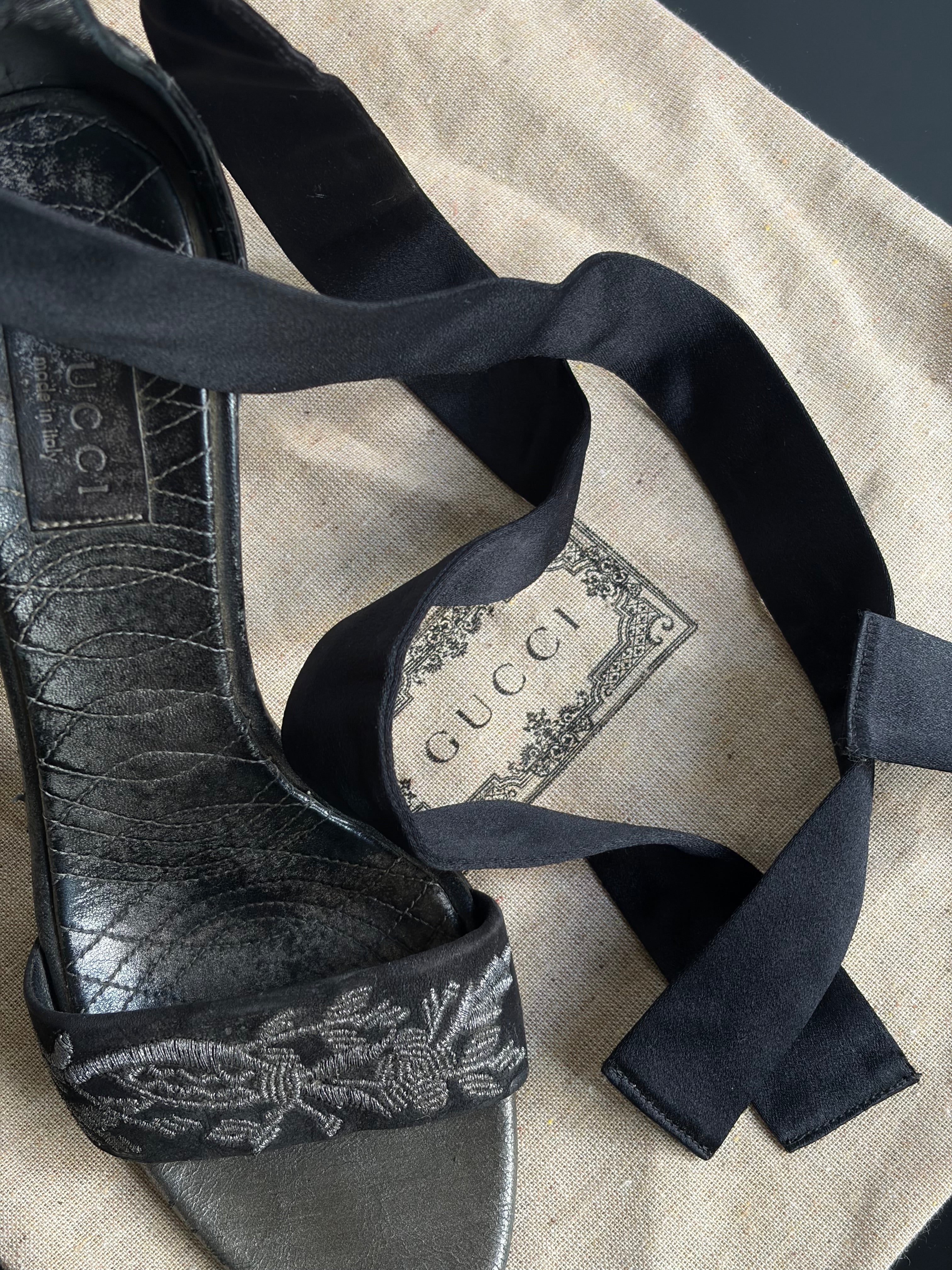 Gucci by Tom Ford Velvet Heels