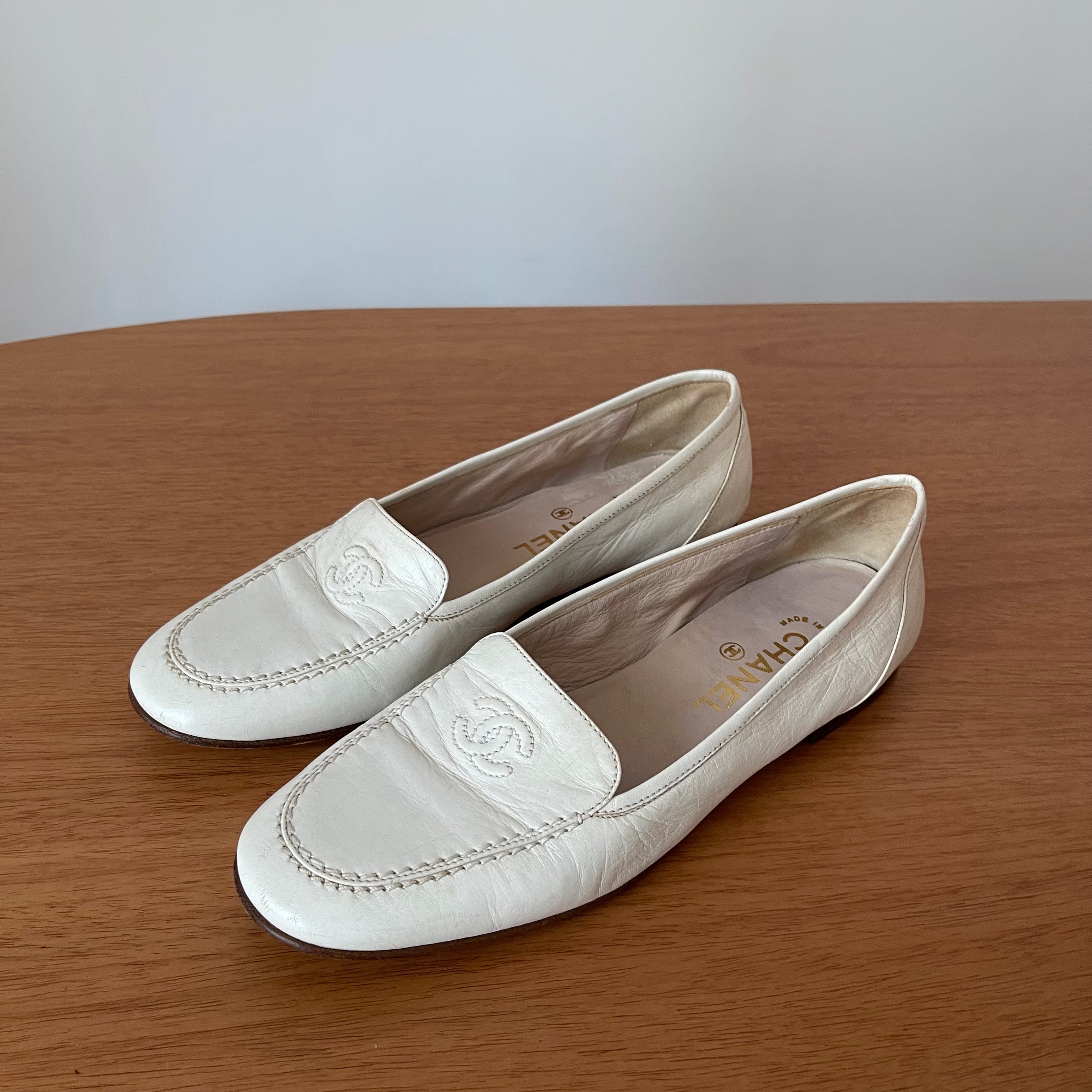 Chanel 90s CC Logo White Leather Loafers