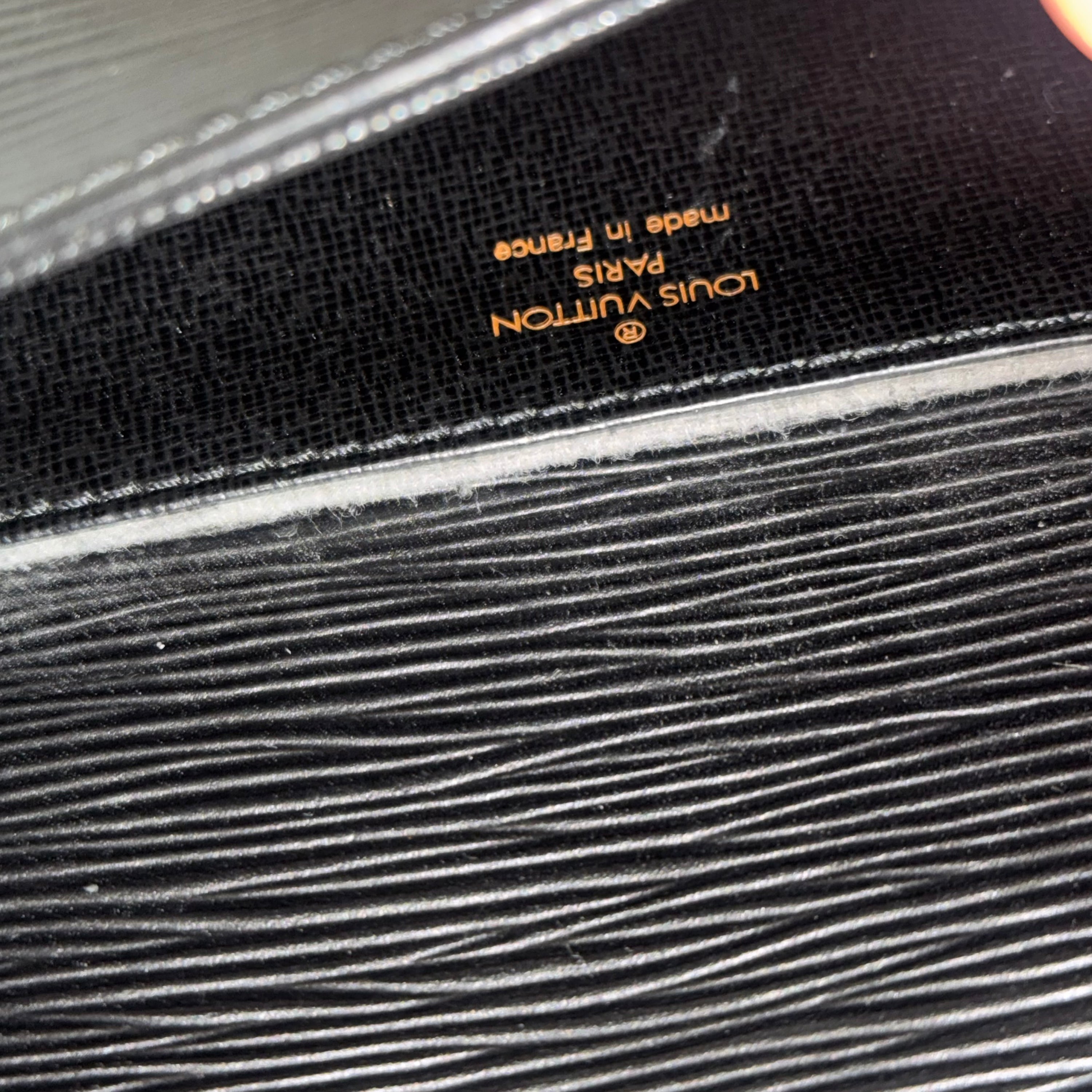 Louis Vuitton Saint Cloud PM Epi