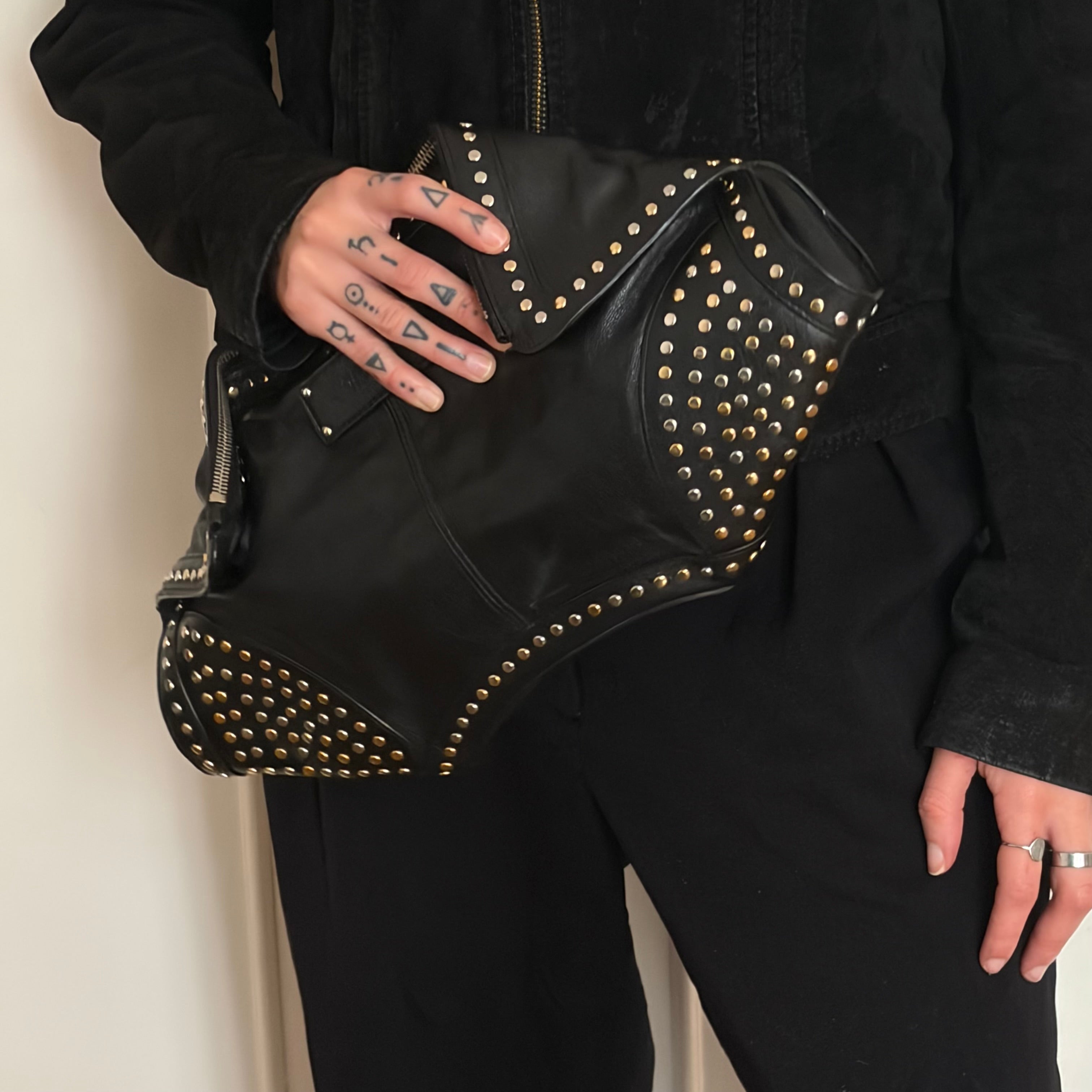 小物 Alexander McQueen 2008 'Queen Elizabeth Alexander McQueen Studded Manta Clutch – SEFF