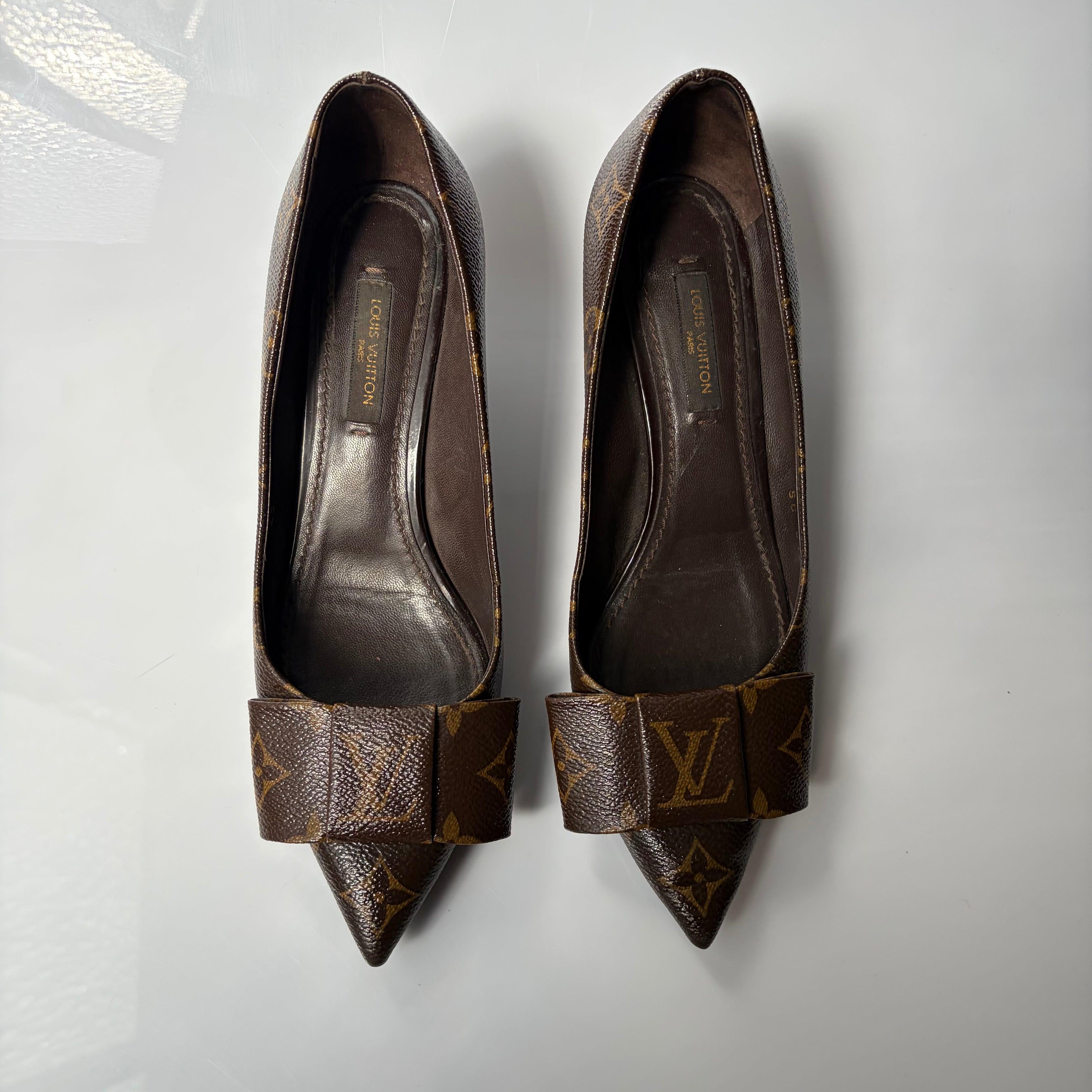 Louis Vuitton Monogram Canvas Louise Bow Pointed Toe Pumps