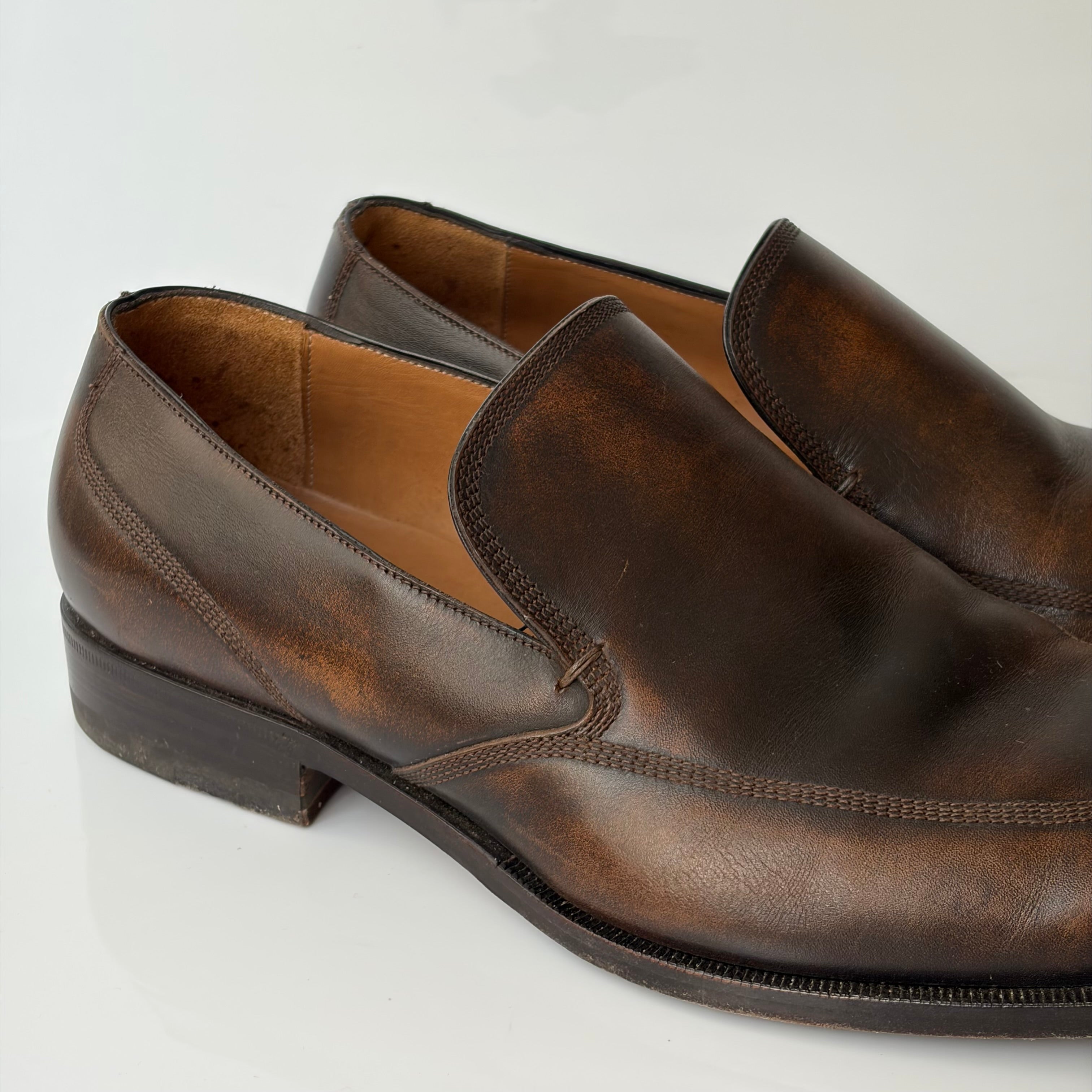 Gucci Classic Distressed Brown Shoes