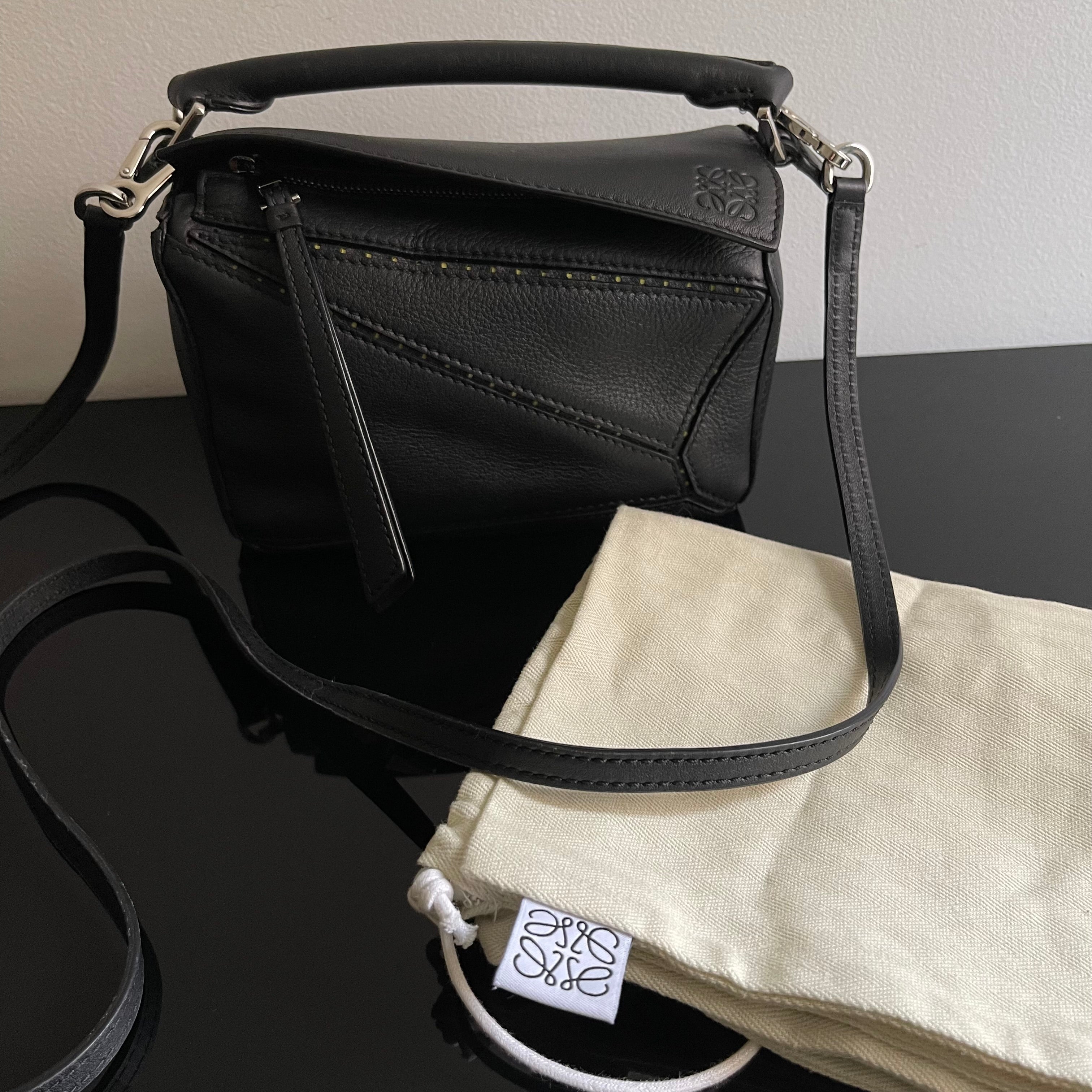 Loewe Puzzle Mini LED Bag