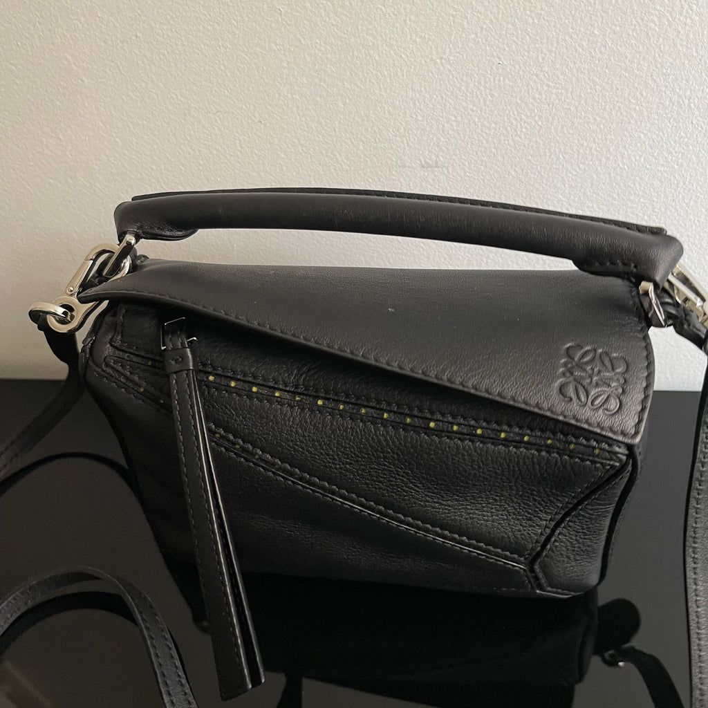 Loewe Puzzle Mini LED Bag