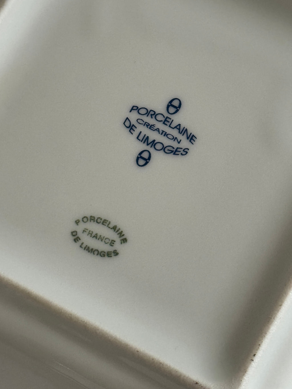 Prato de Porcelana Key