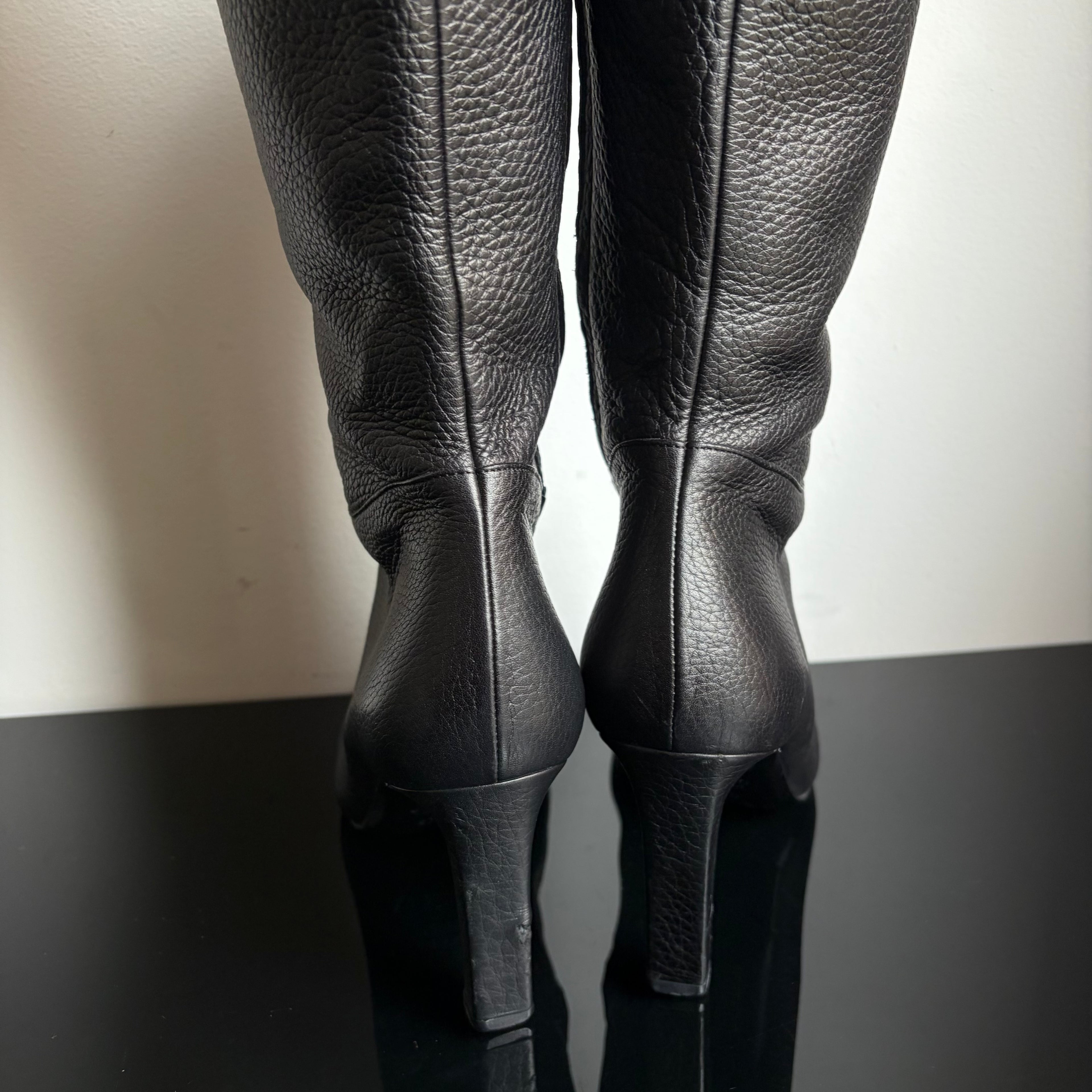 Gucci Double G Logo Leather Boots