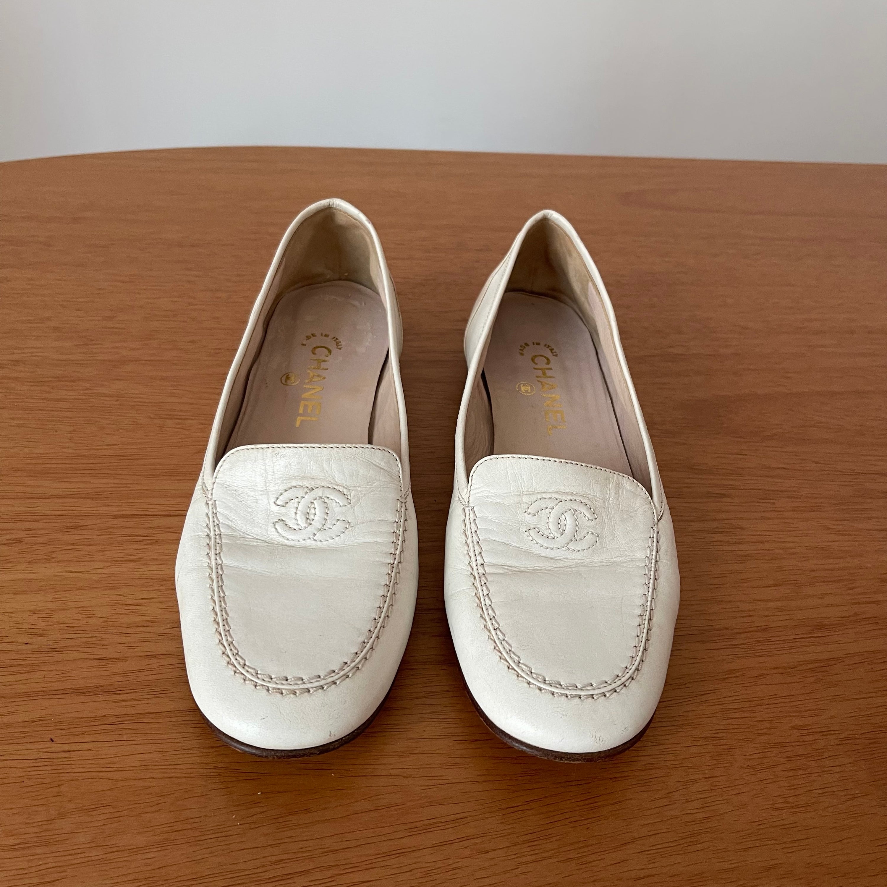 Chanel 90s CC Logo White Leather Loafers