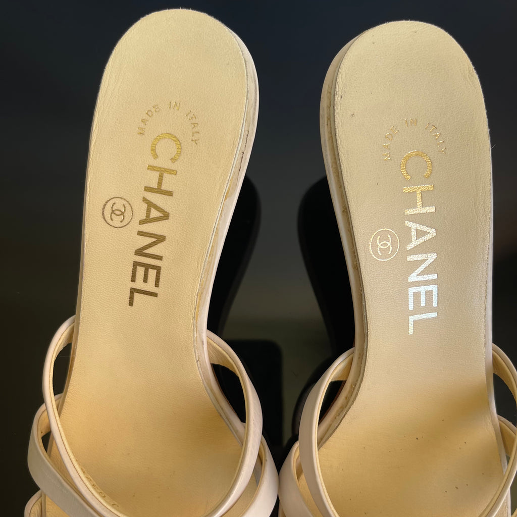 Chanel Vintage Pearl Logo Heels