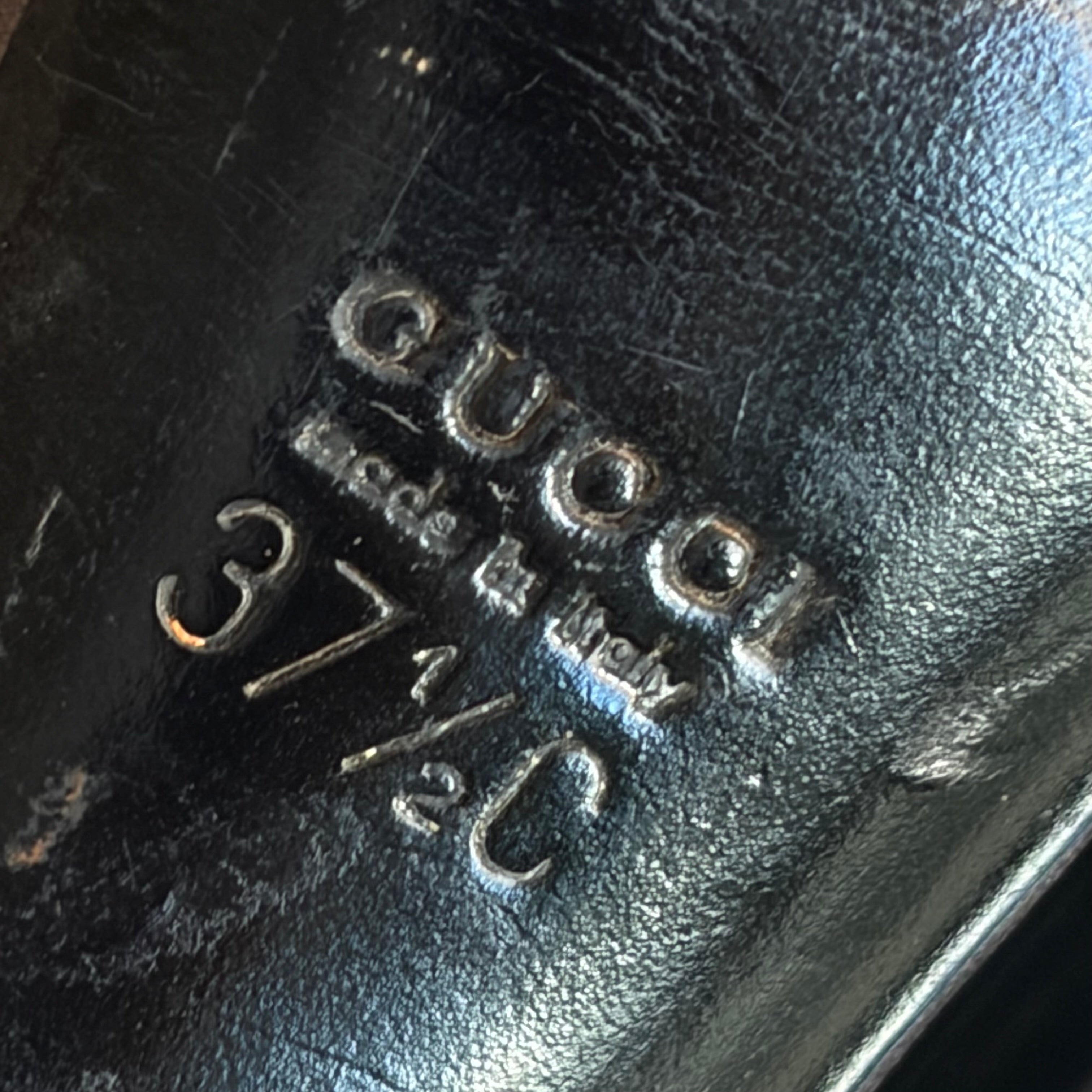 Gucci by Tom Ford Velvet Heels