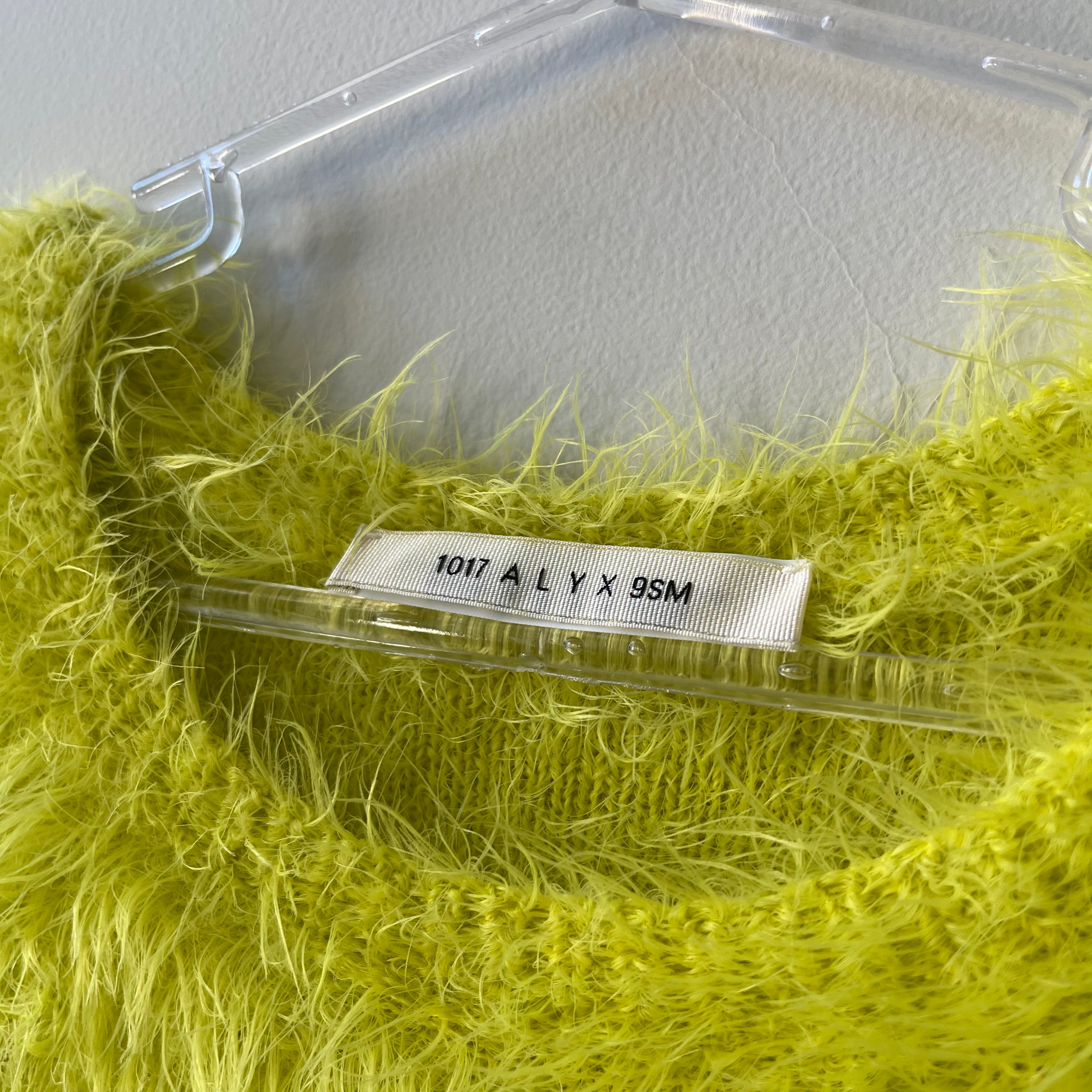 A L Y X Green Sueter