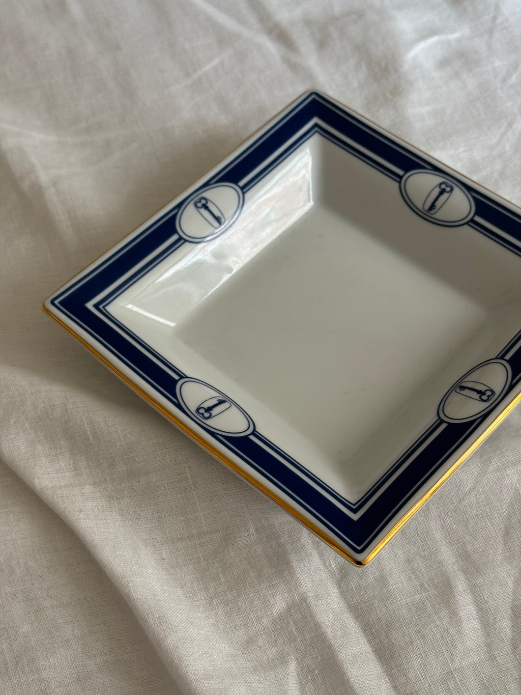 Prato de Porcelana Key