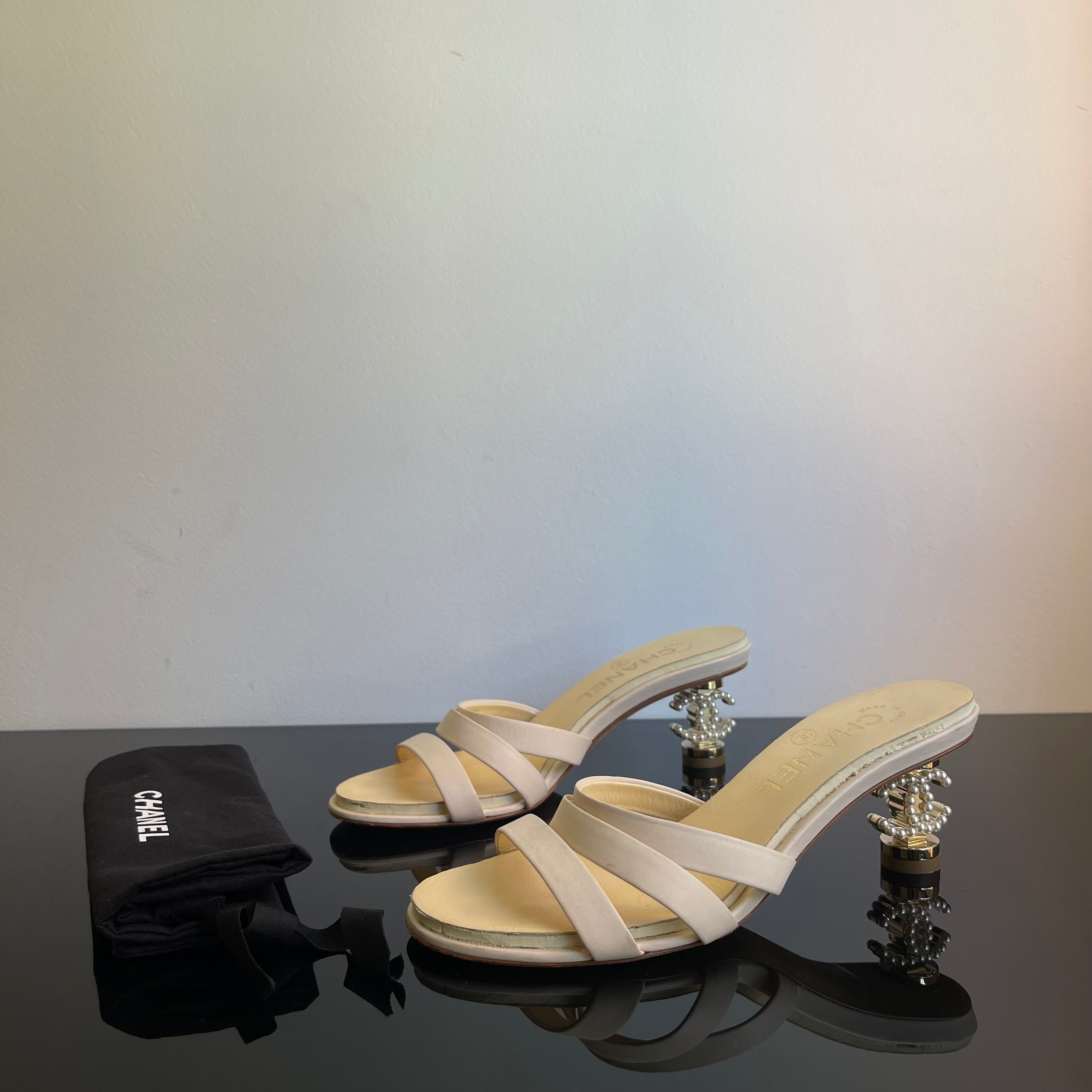 Chanel Vintage Pearl Logo Heels