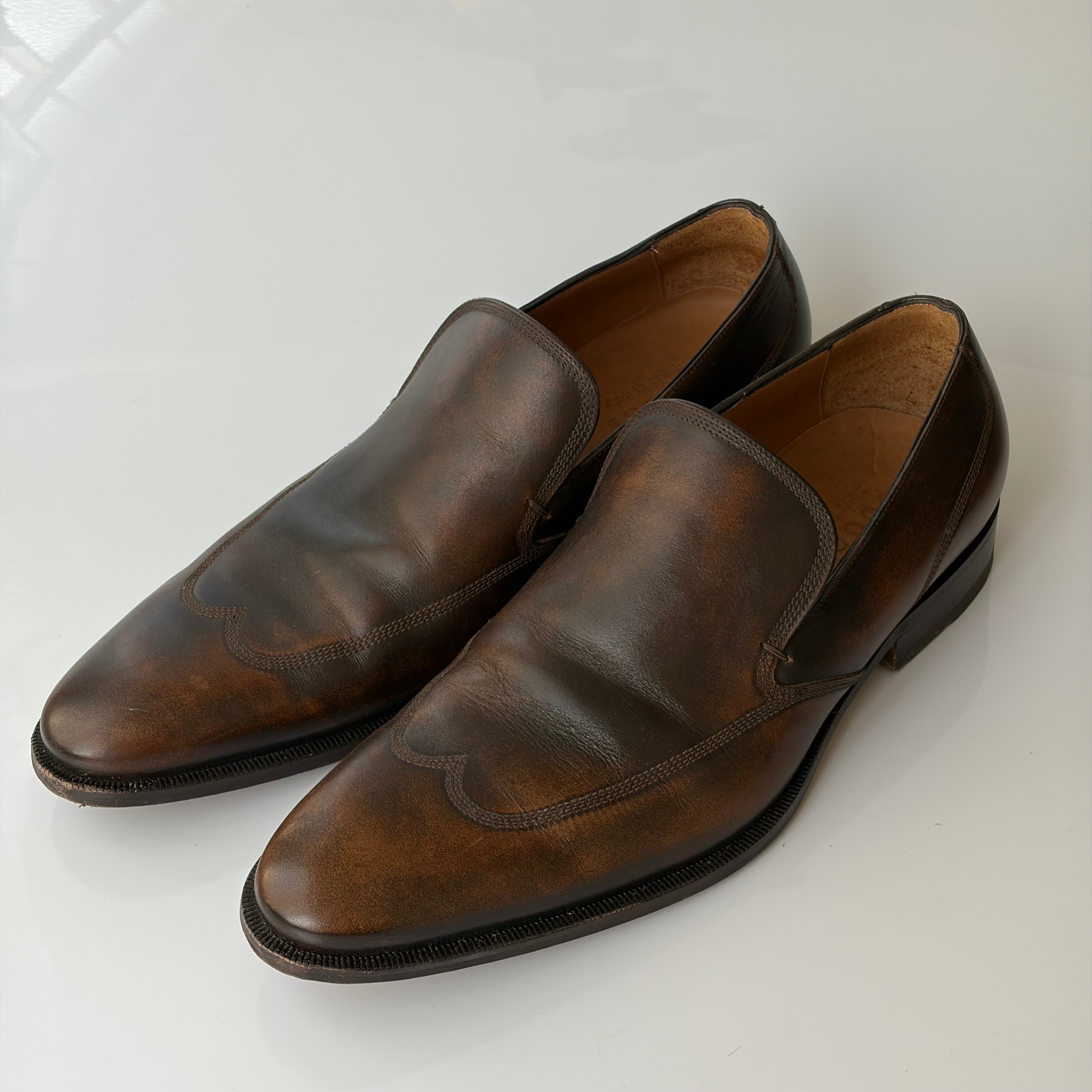 Gucci Classic Distressed Brown Shoes