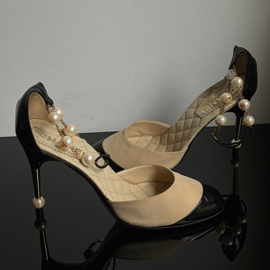 Chanel 2001 D'Orsay Pumps