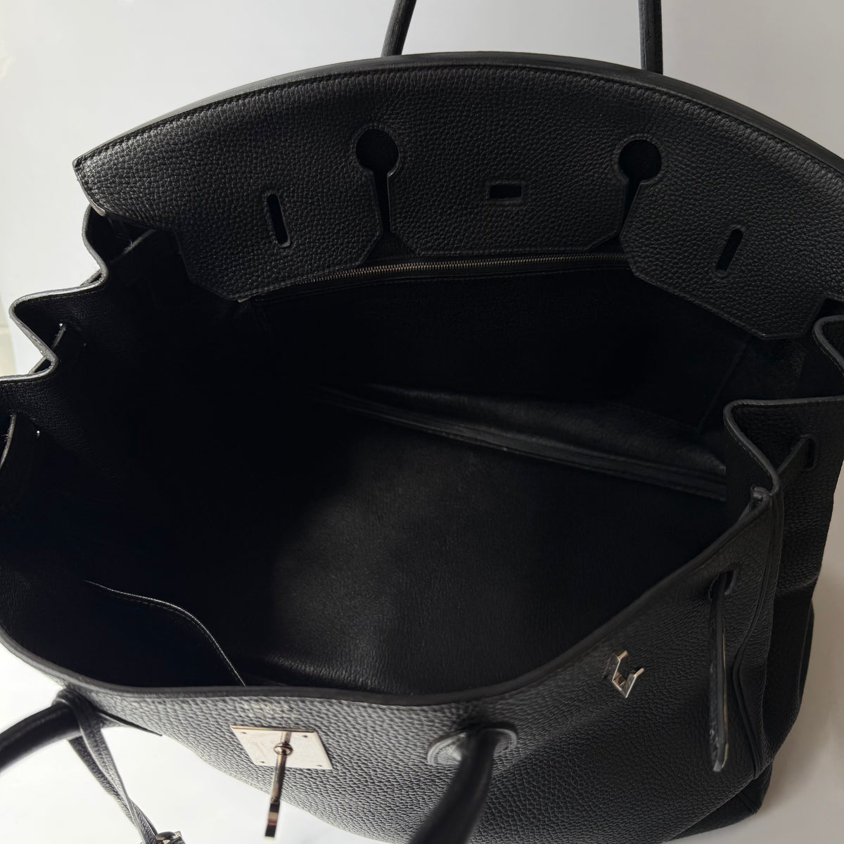 Hermès Birkin 40 Togo Noir Palladium Bag (2010)