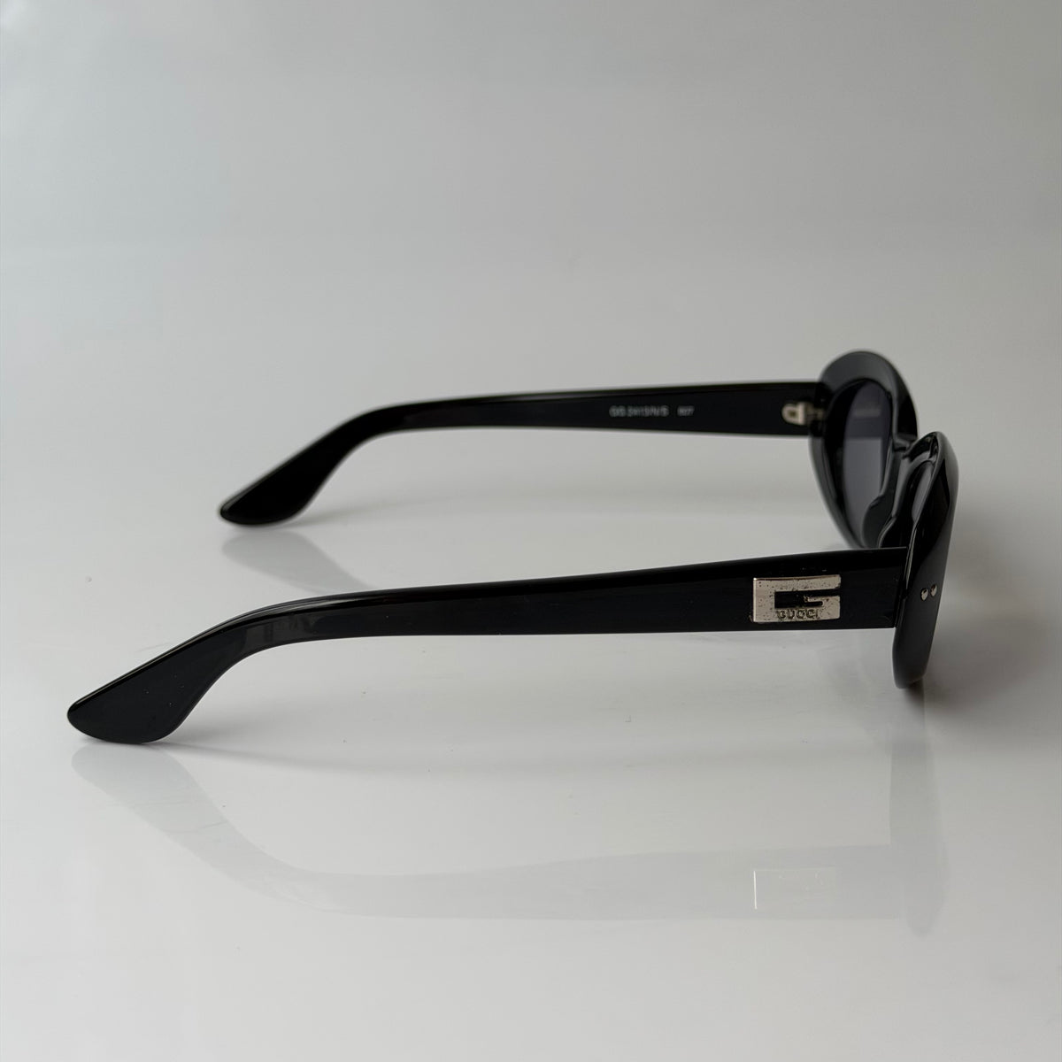 Gucci by Tom Ford 1997 Round Sunglasses