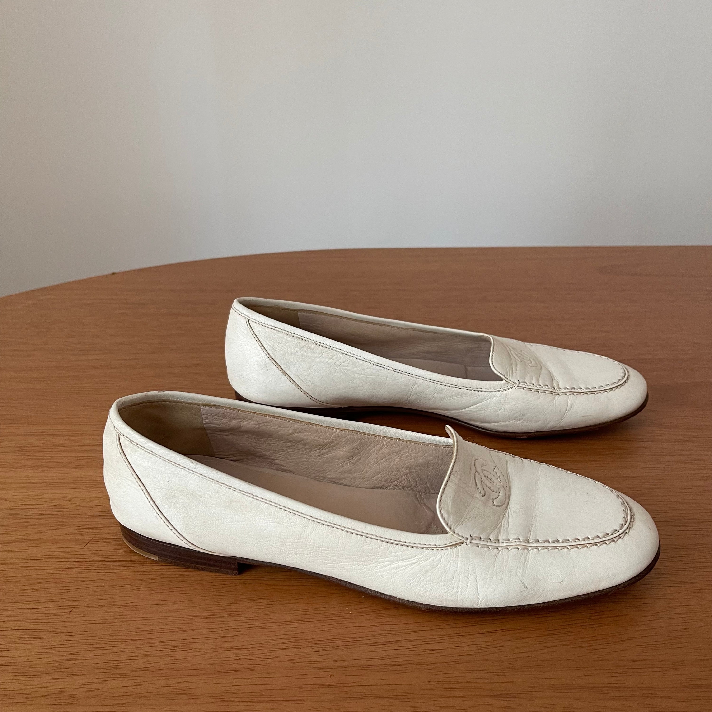 Chanel 90s CC Logo White Leather Loafers
