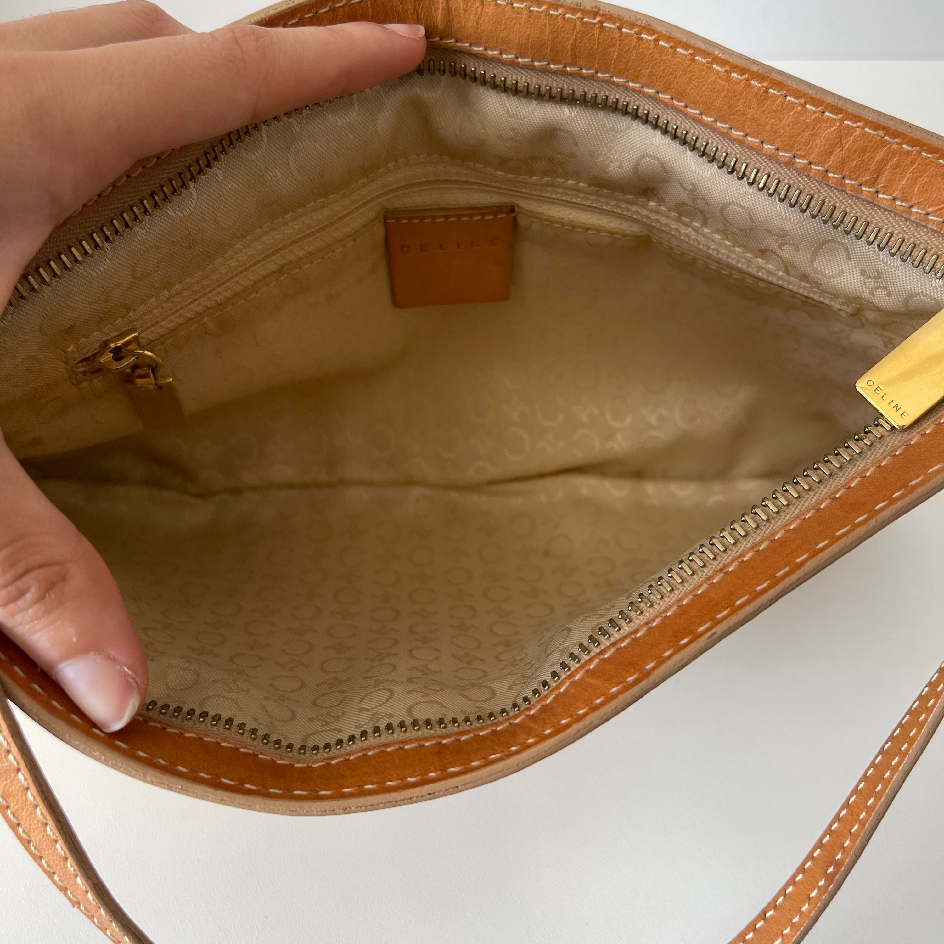 Celine Pochette