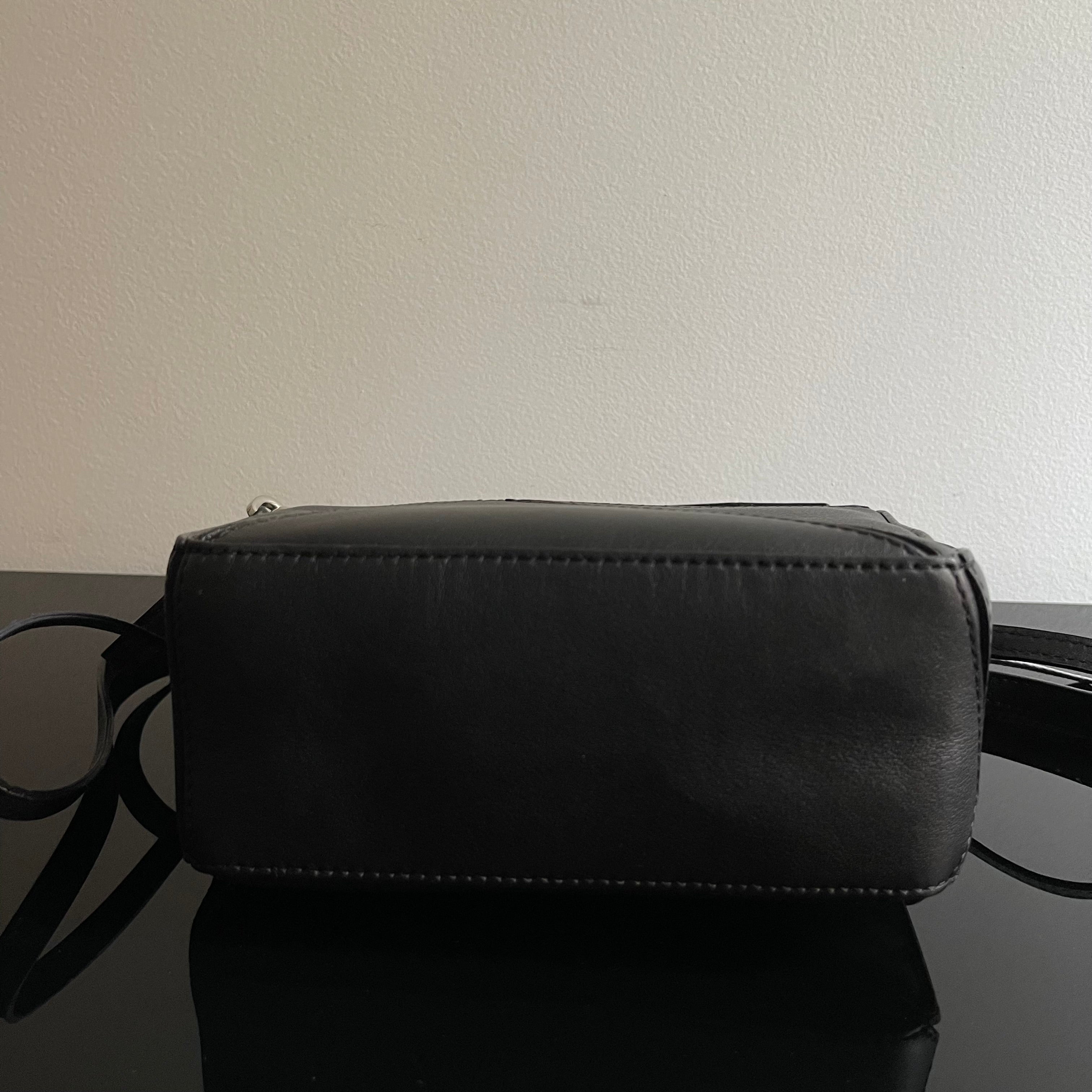 Loewe Puzzle Mini LED Bag