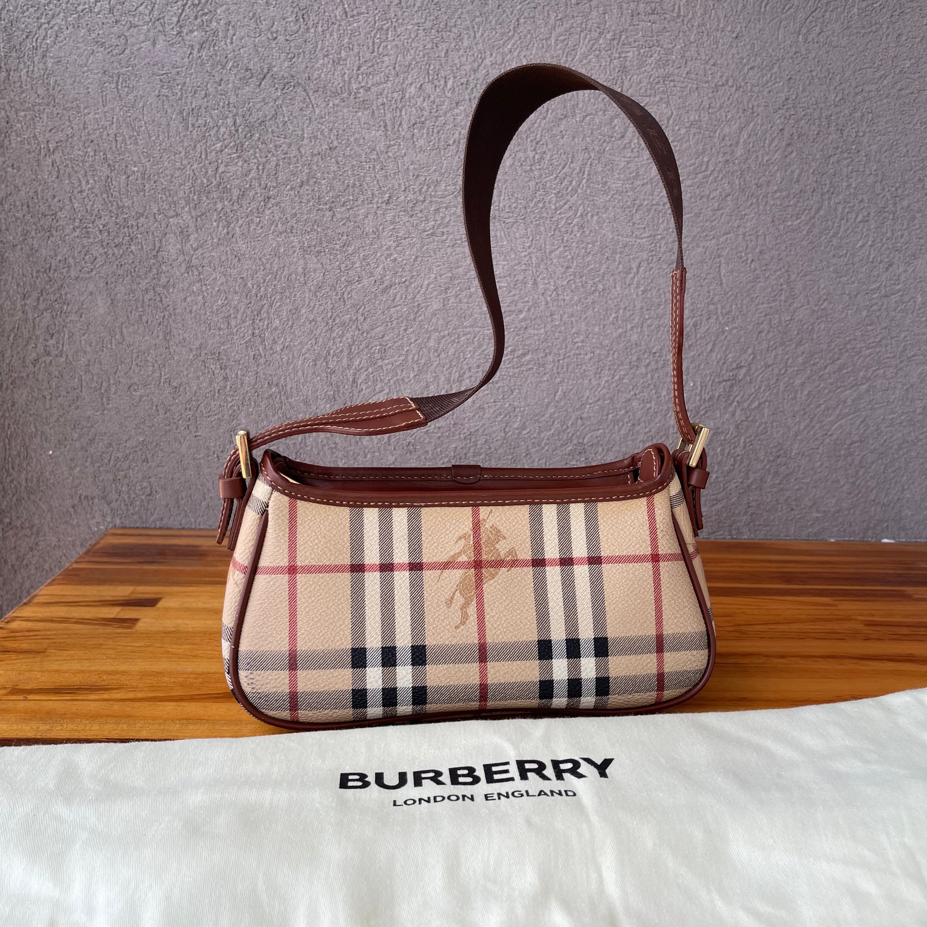 Burberry Check Pochette