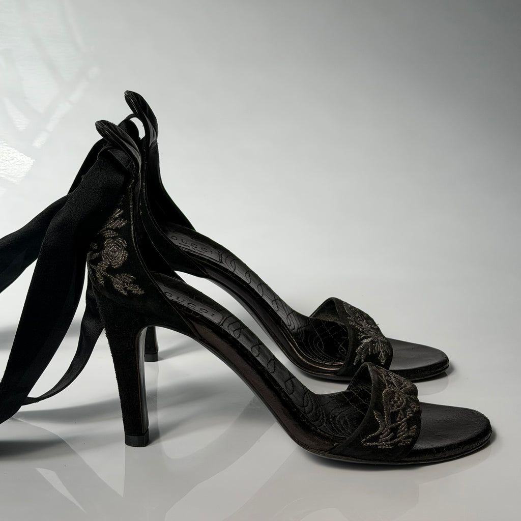 Gucci by Tom Ford Embroided Heels