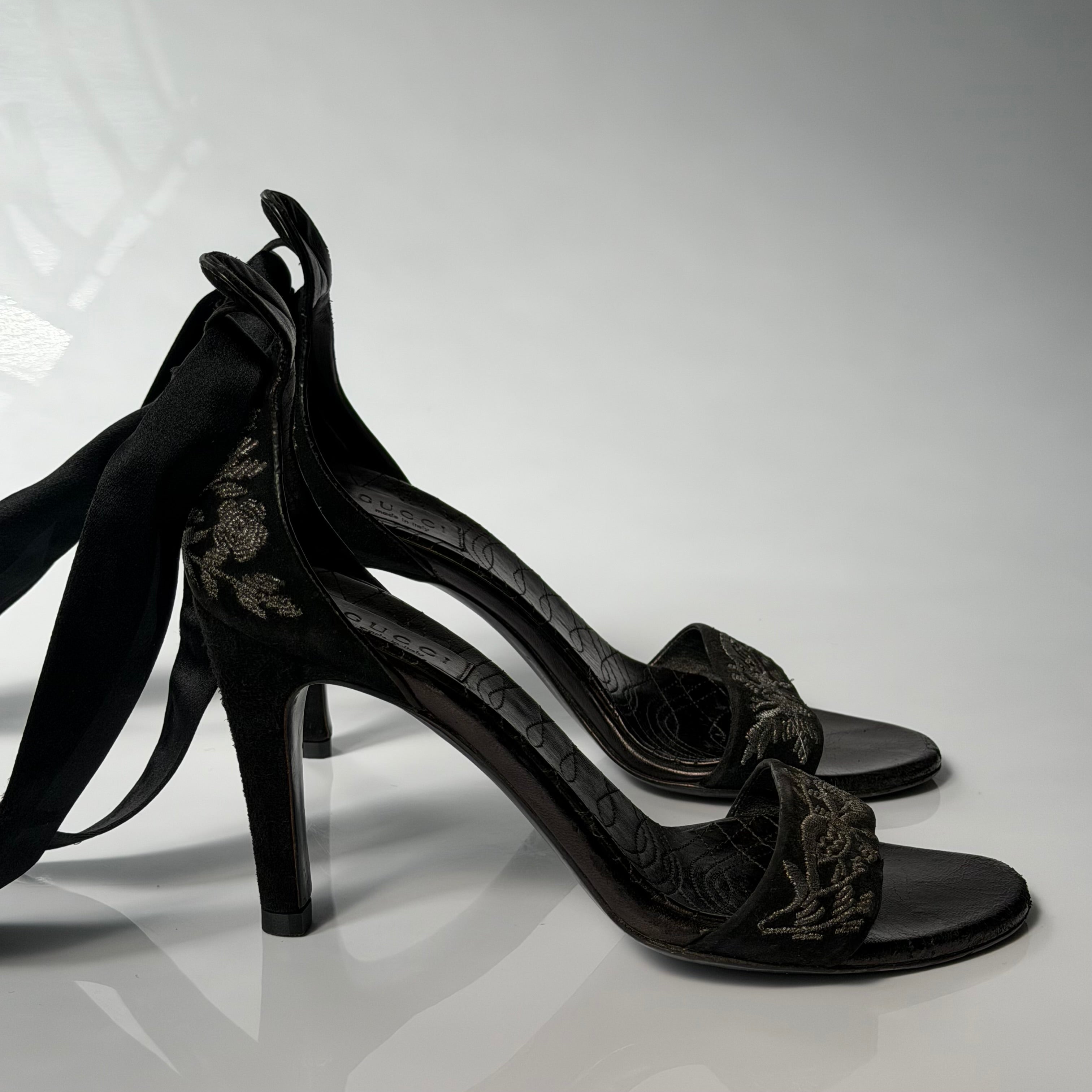 Gucci by Tom Ford Embroided Heels