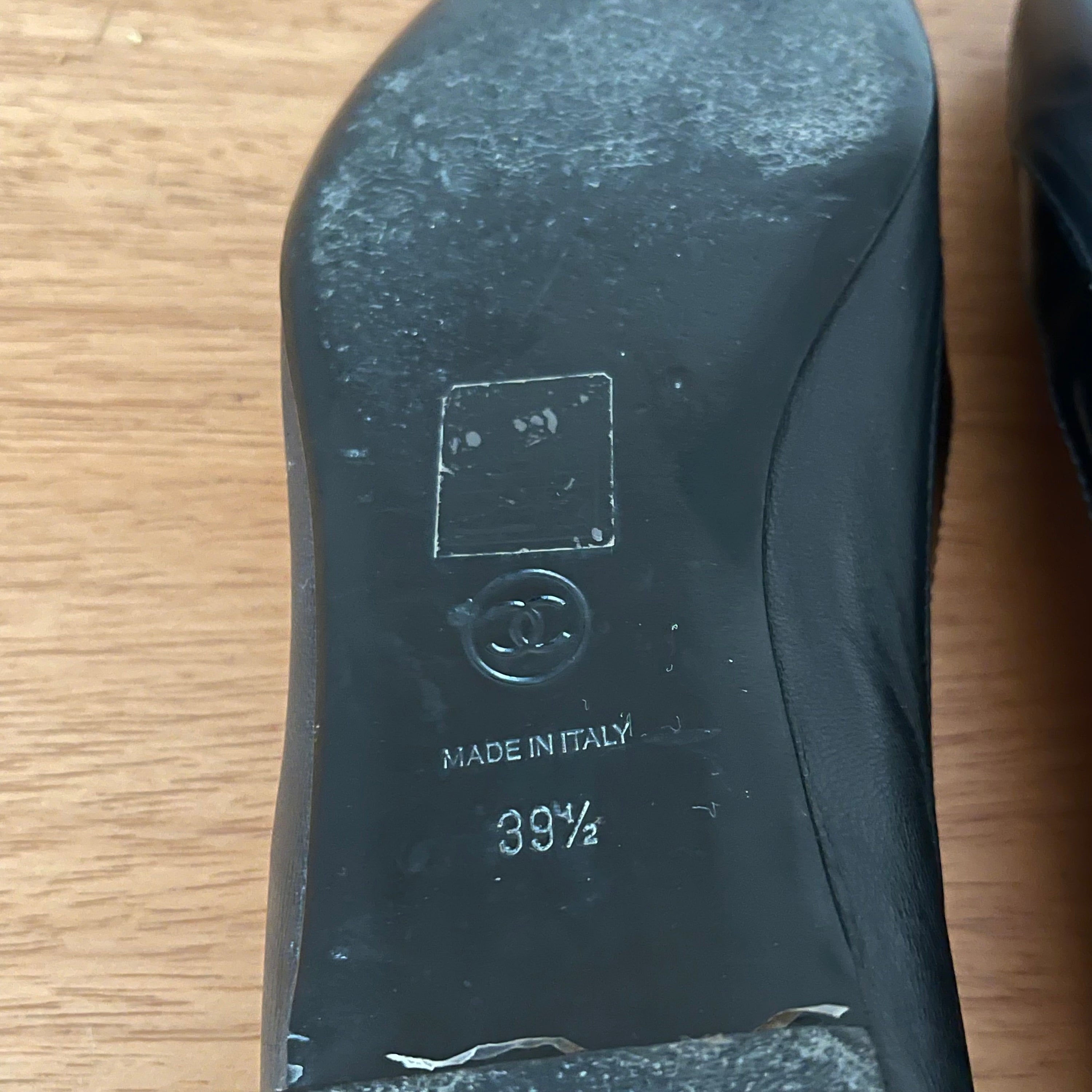 Chanel Black leather CC Logo Ballet Flats