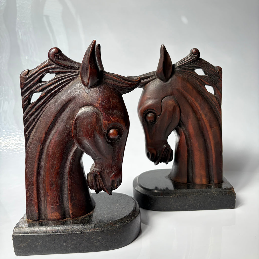 Wood Horses Serre Livres