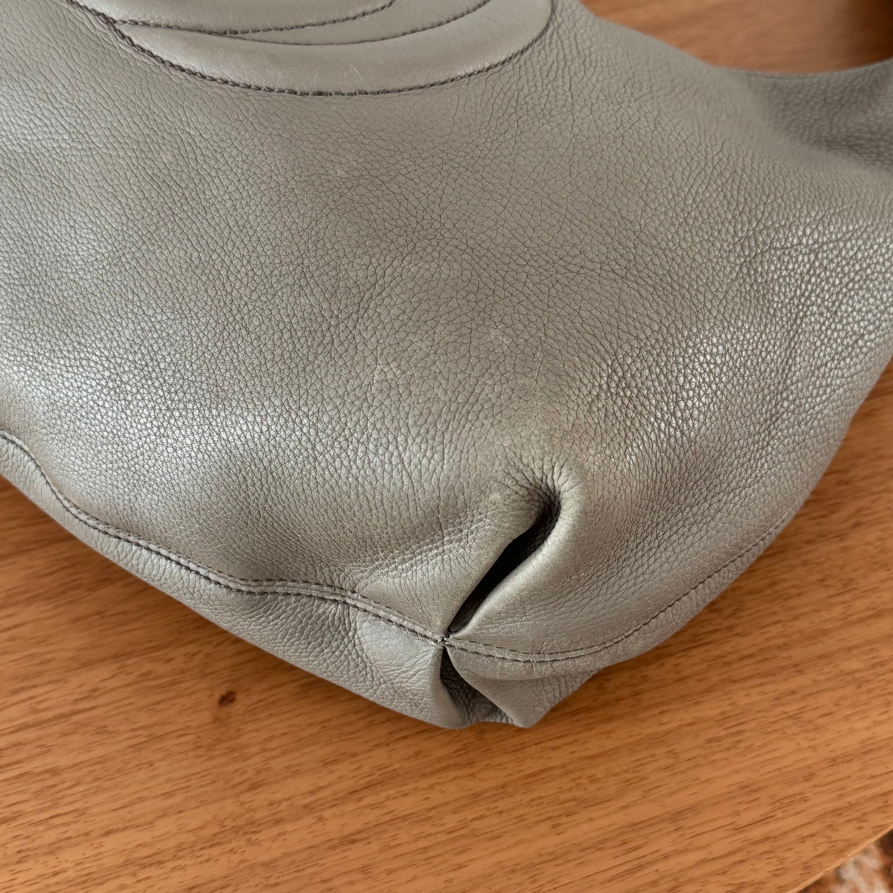 Gucci Soho Hobo Grey Leather Shoulder Bag