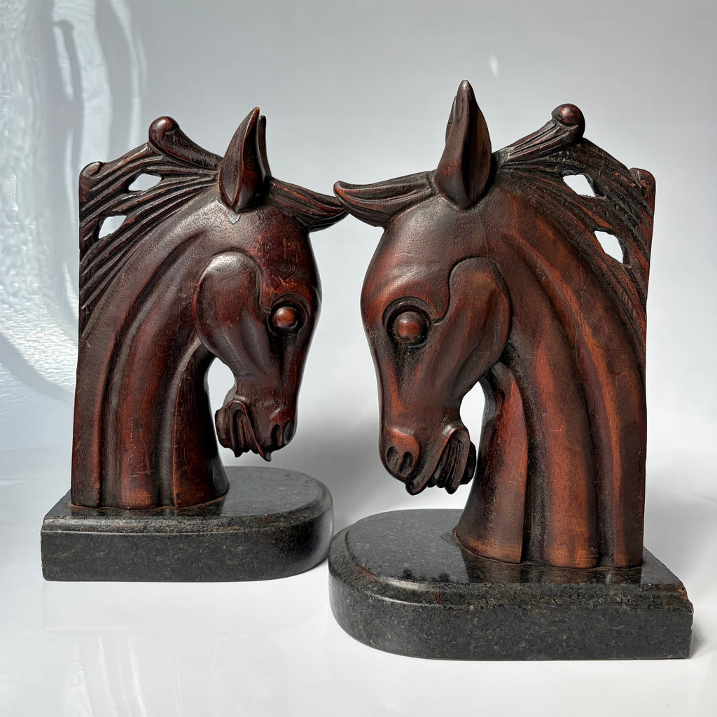 Wood Horses Serre Livres