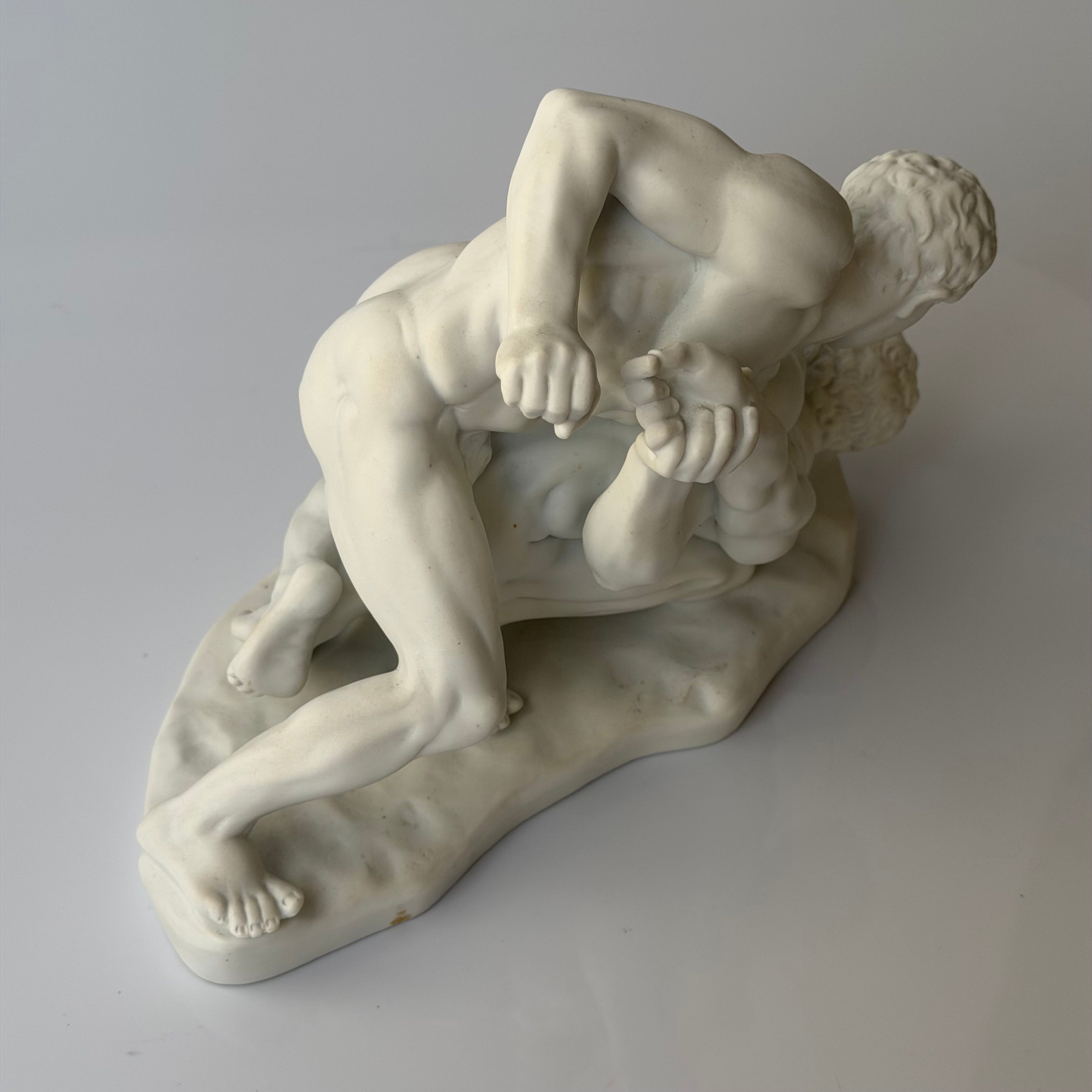 Escultura “The Wrestlers”