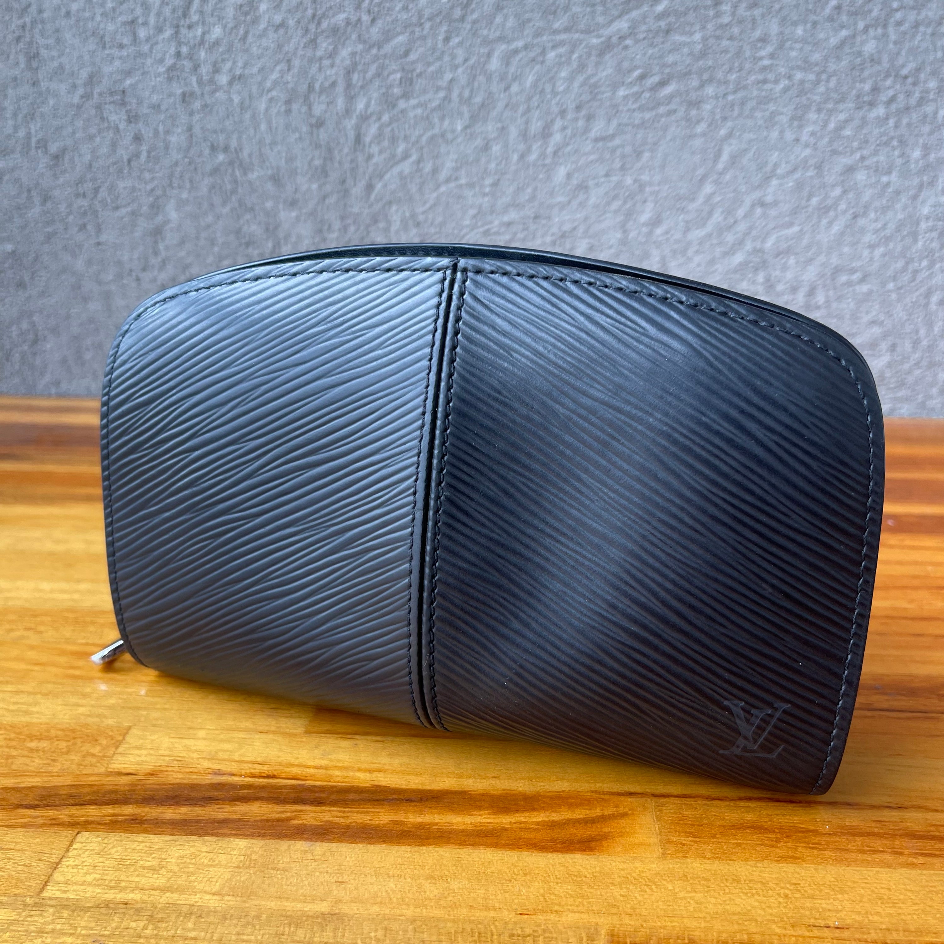 Louis Vuitton Epi Demi Lune Wallet