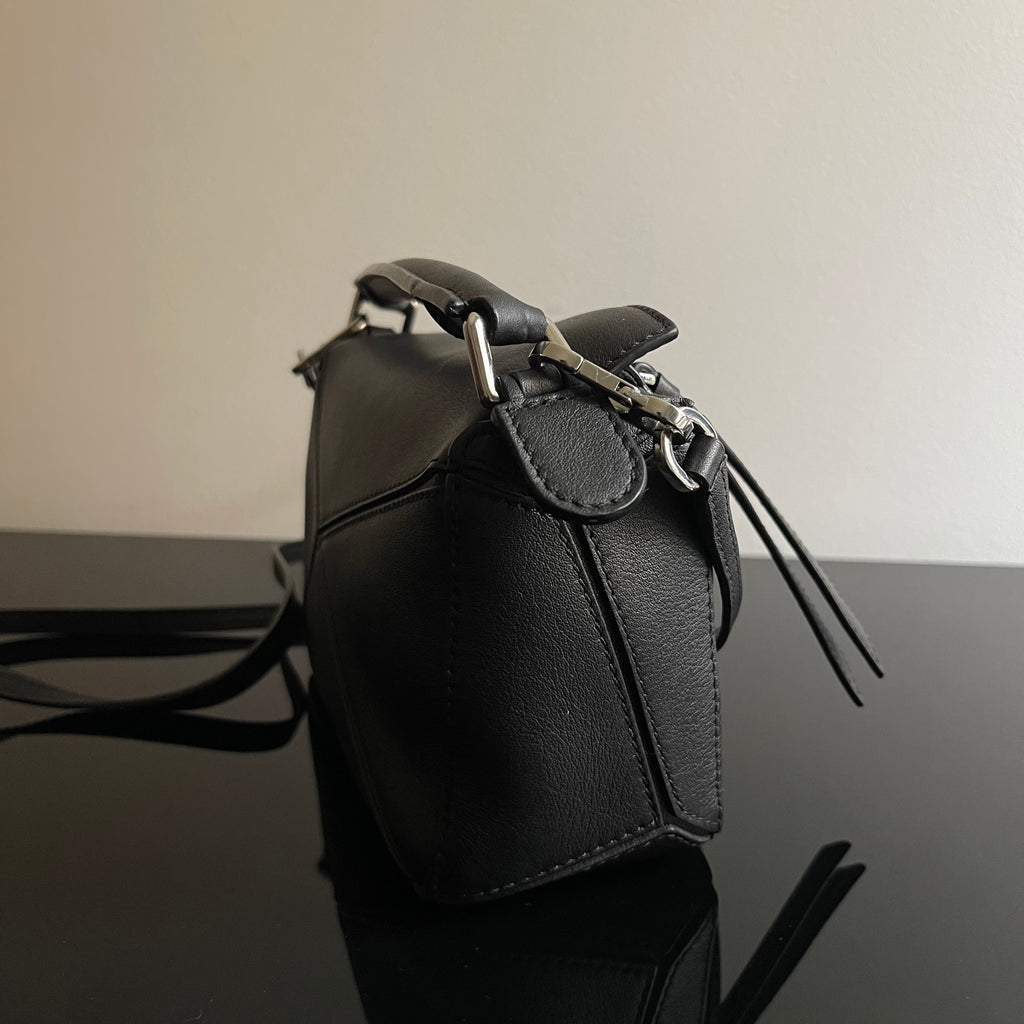 Loewe Puzzle Mini LED Bag