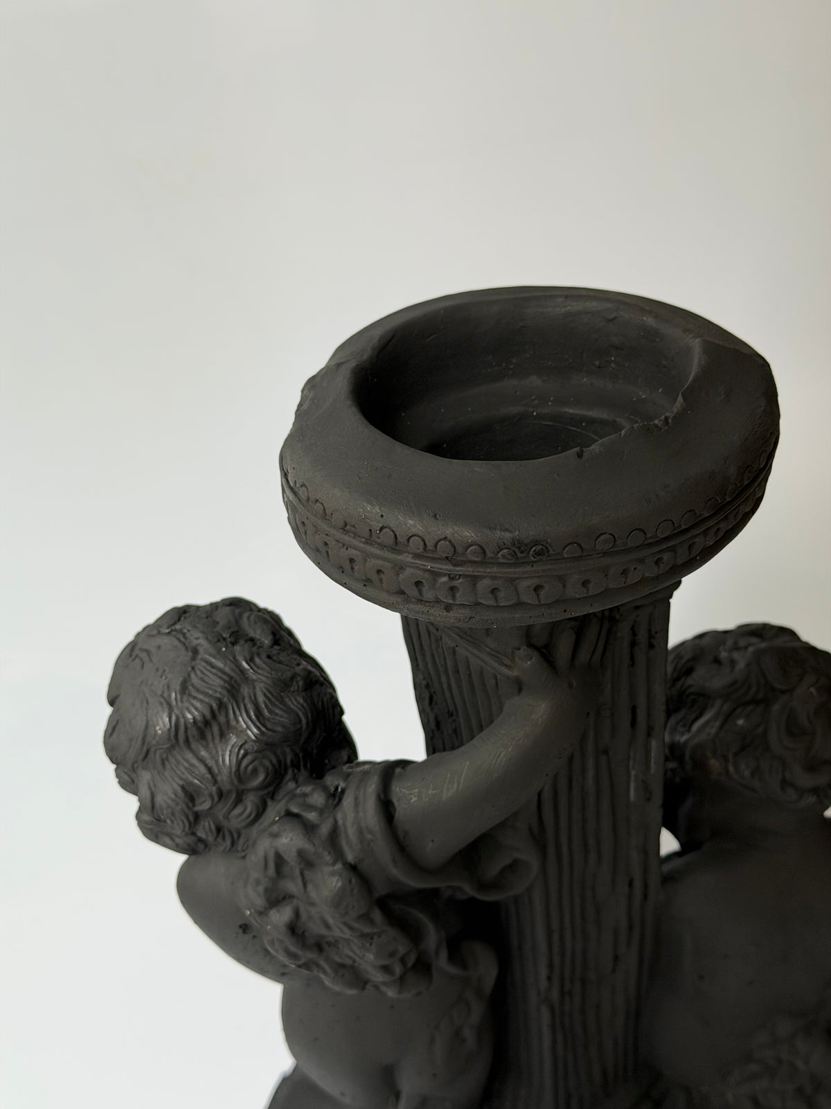 Base para Luminária “Putti” em Gesso (ENVIO APENAS SP CAPITAL)
