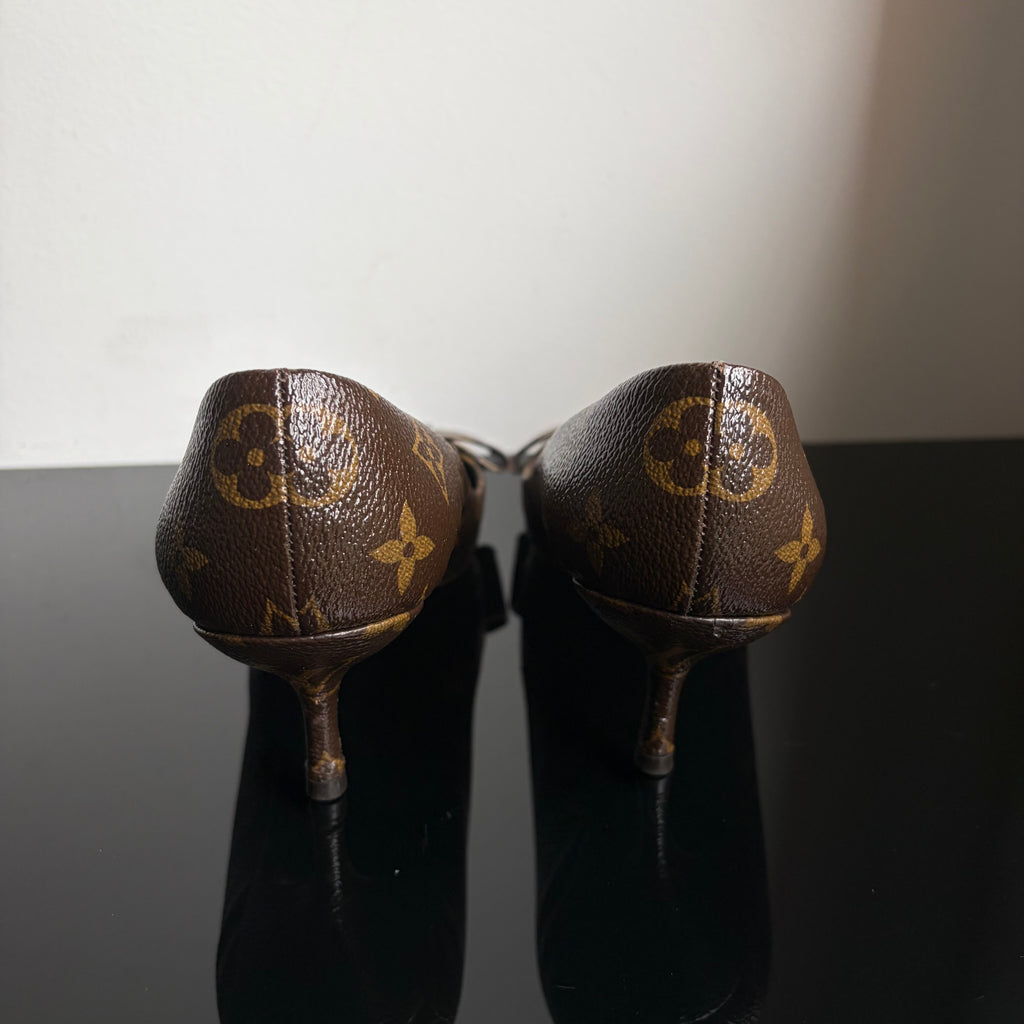 Louis Vuitton Monogram Canvas Louise Bow Pointed Toe Pumps