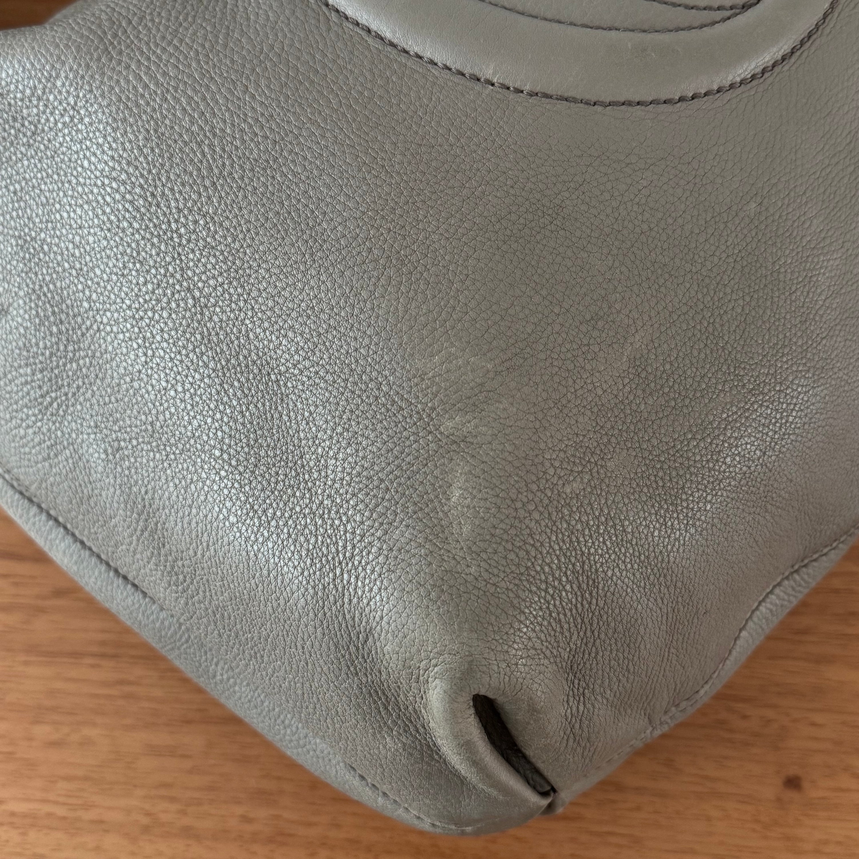 Gucci Soho Hobo Grey Leather Shoulder Bag