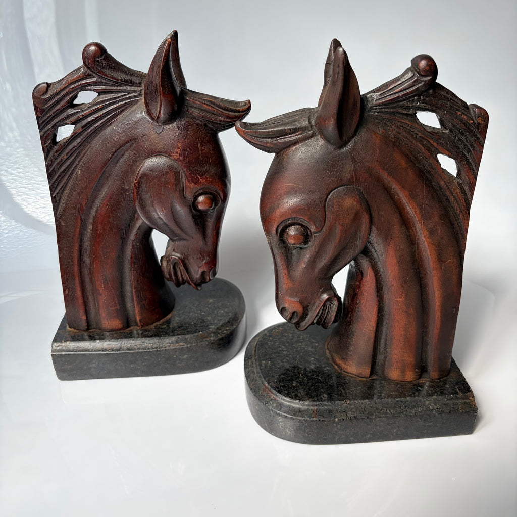 Wood Horses Serre Livres