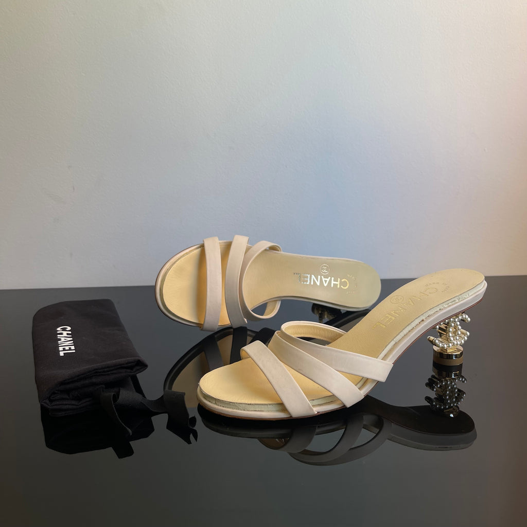 Chanel Vintage Pearl Logo Heels