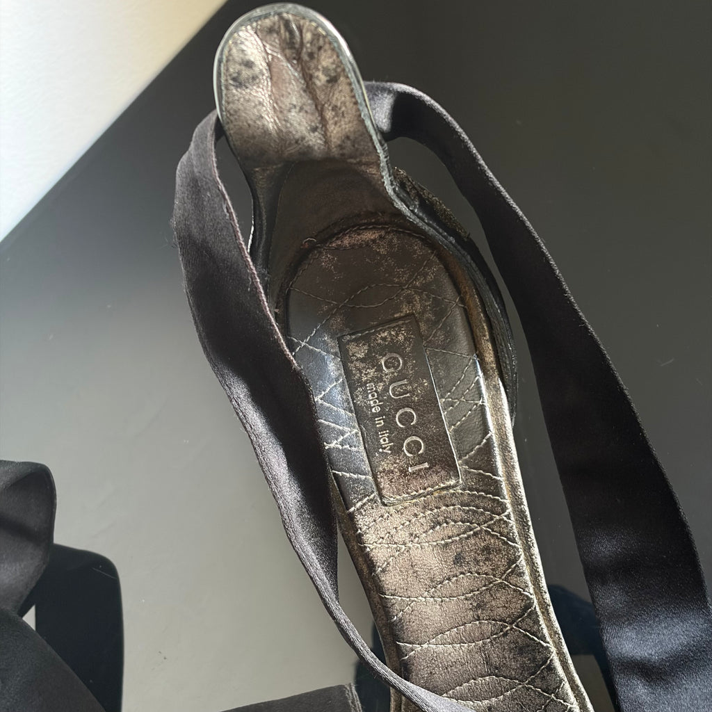 Gucci by Tom Ford Velvet Heels