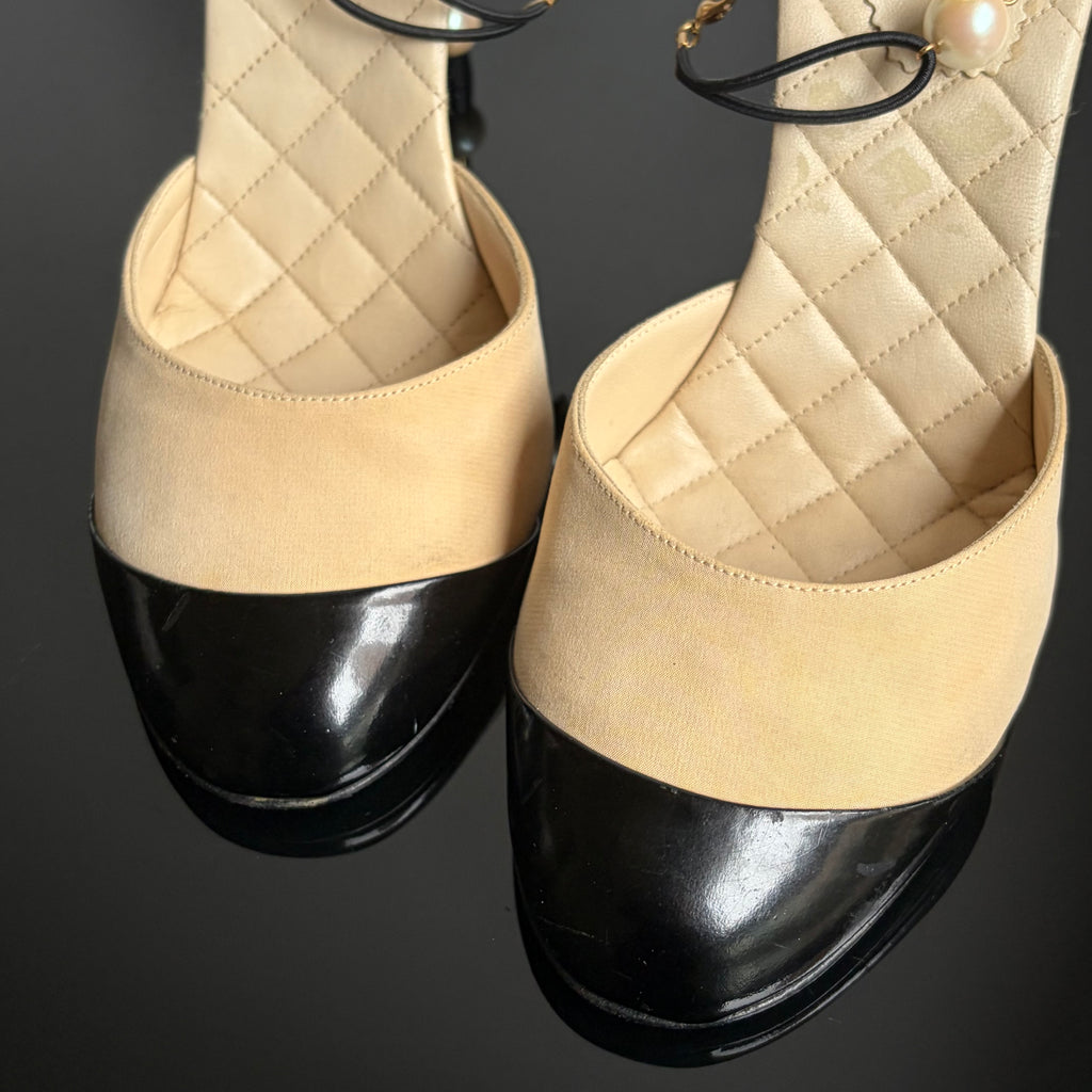 Chanel 2001 D'Orsay Pumps