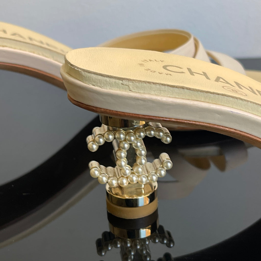 Chanel Vintage Pearl Logo Heels