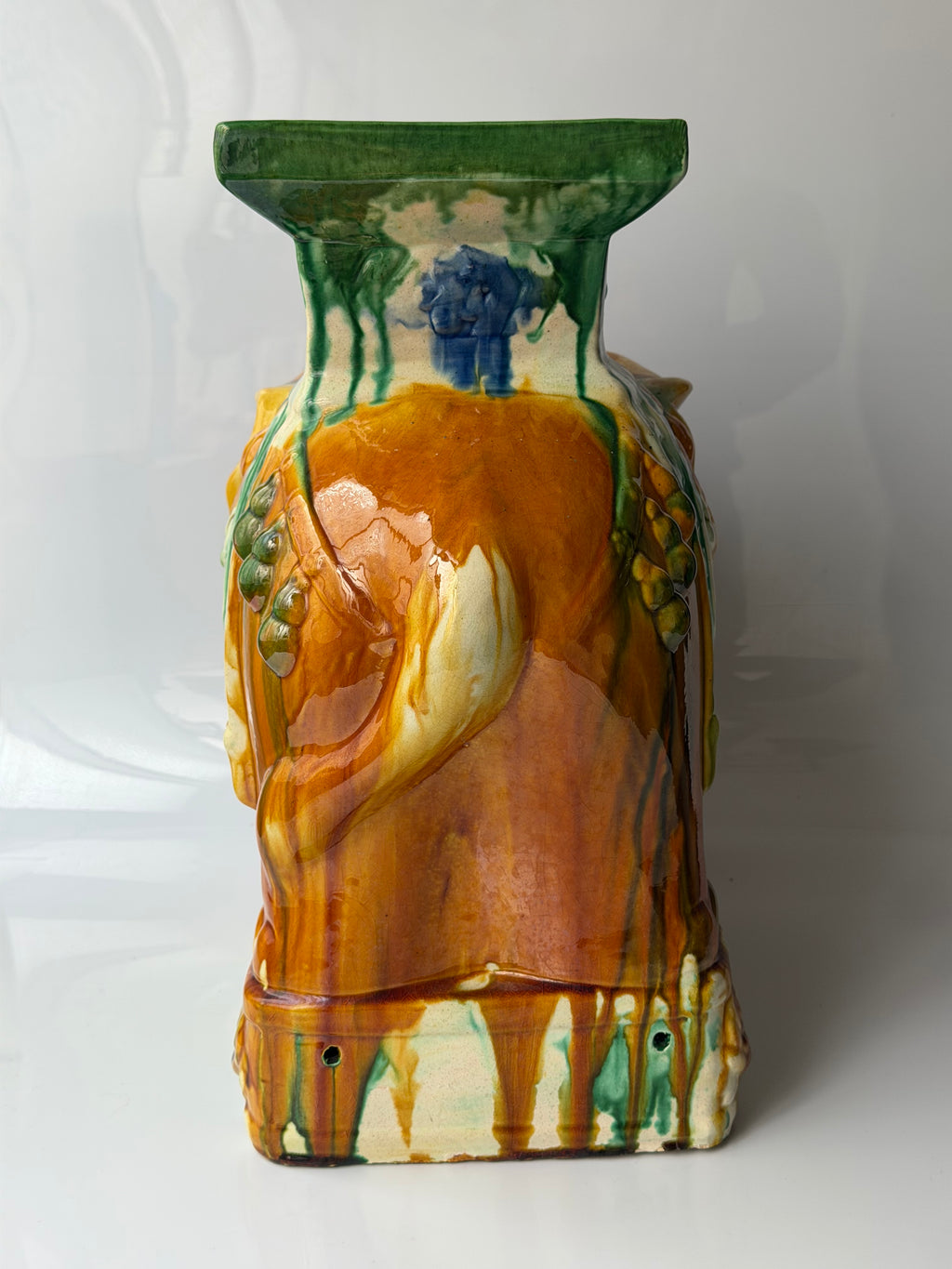 Elefante de Cerâmica Sancai, século XX