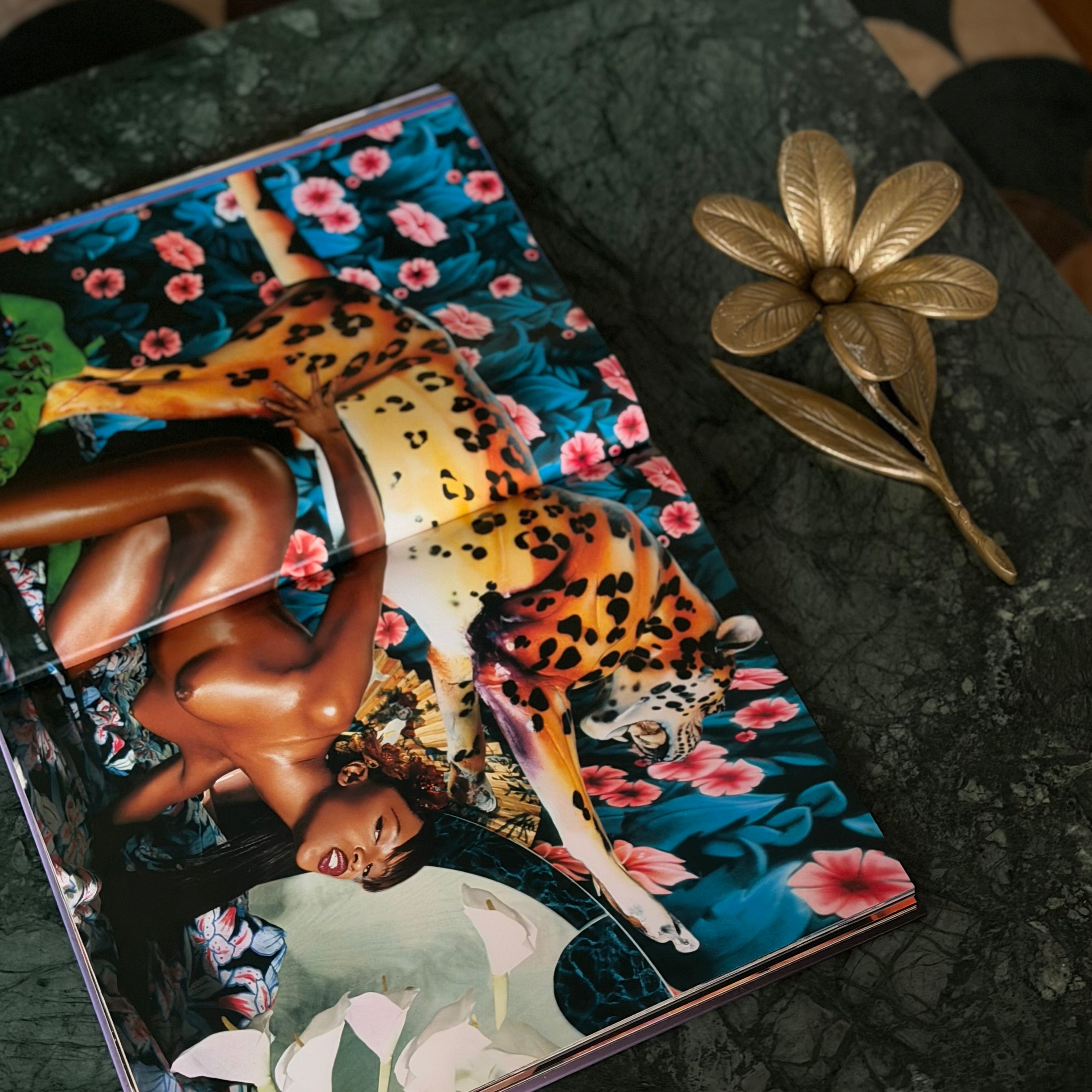 Cinzeiro Gold Flower