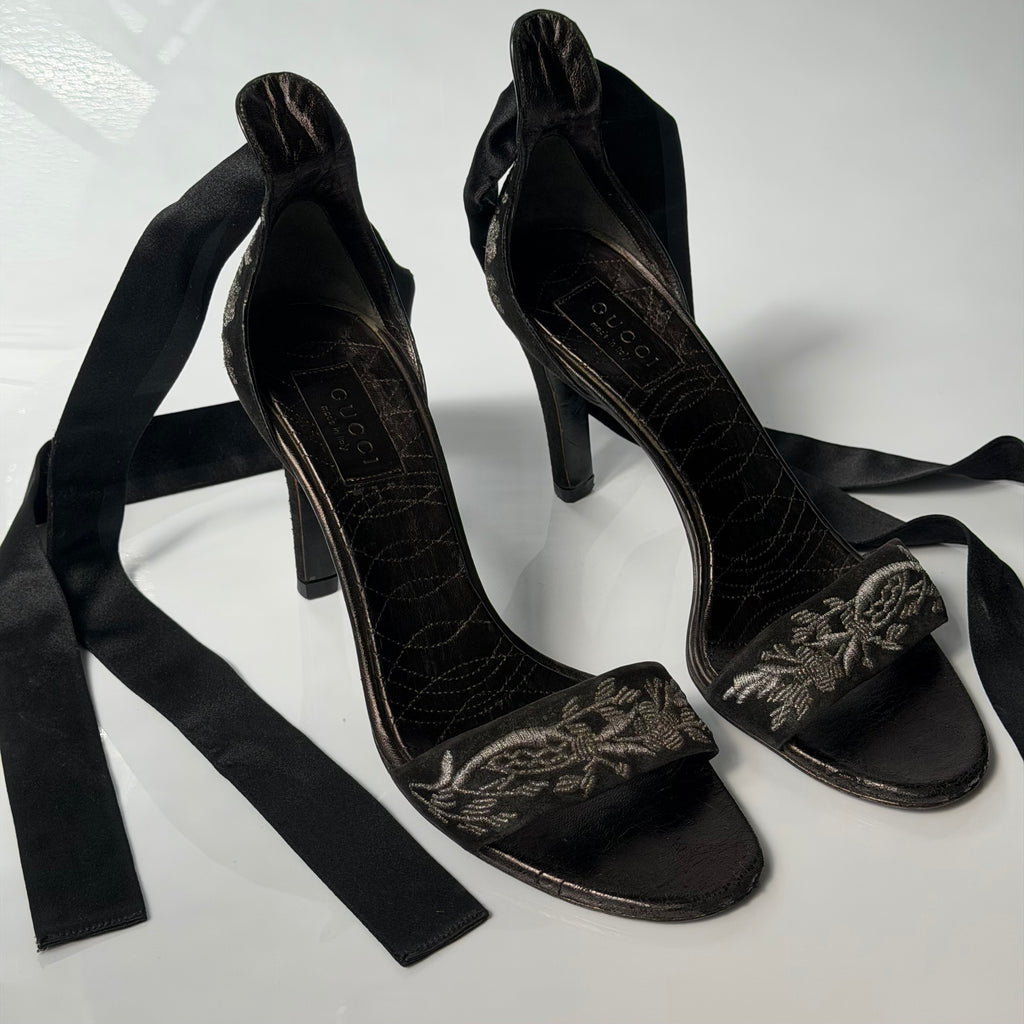 Gucci by Tom Ford Embroided Heels